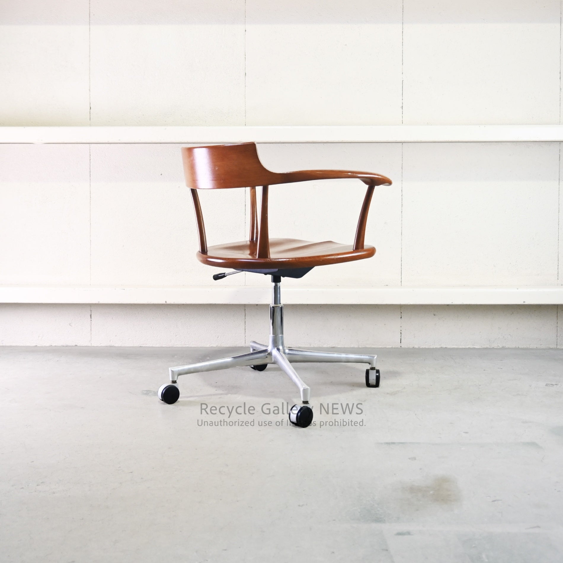 Hida Sangyo CRESCENT Desk Chair Solid Wood Bentwood Made in Japan / 飛騨産業 クレセントデスクチェア 日本 無垢材 曲木