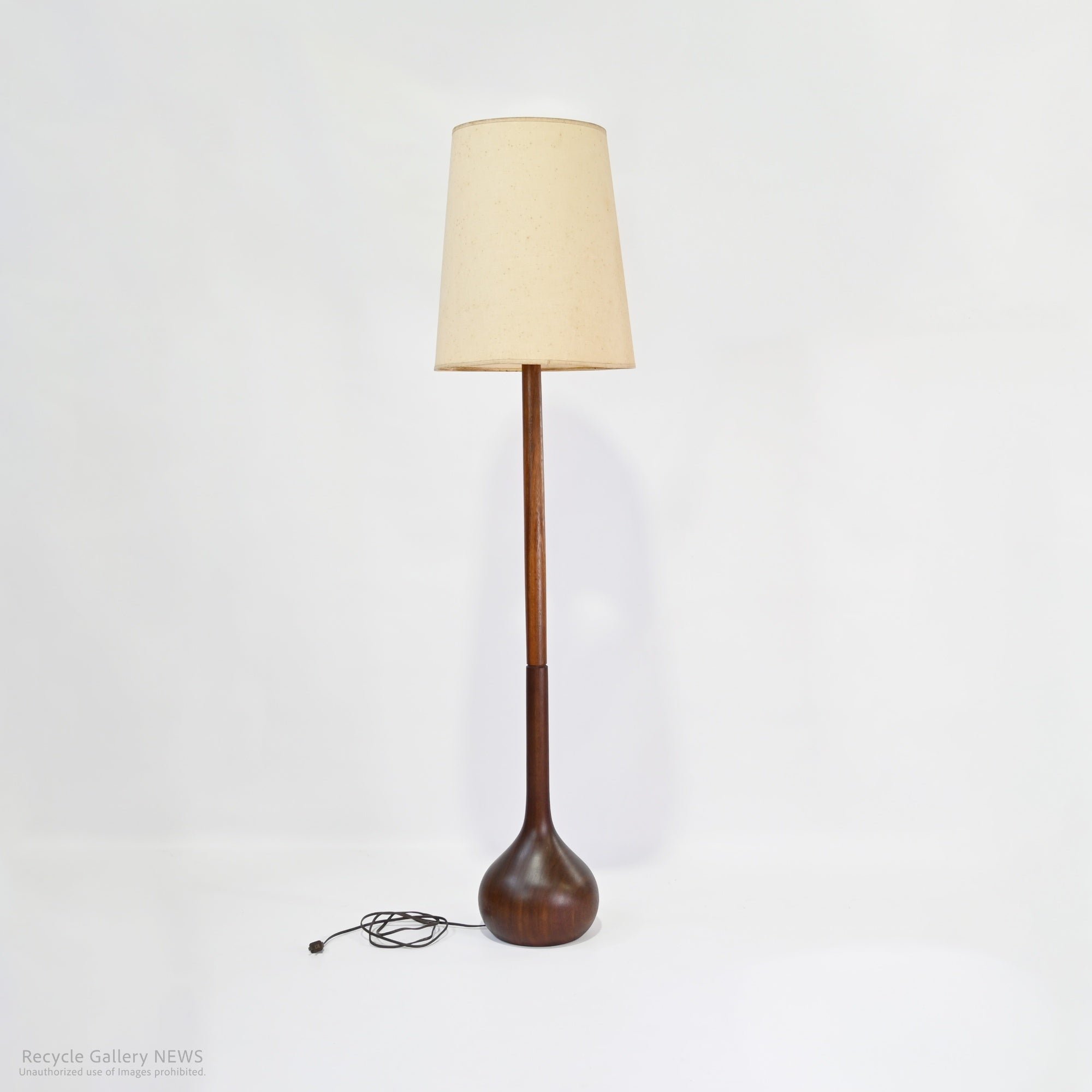 Scandinavian vintage Teardrop base Floor stand masterpiece Denmark / 北欧ヴィンテージ ティアドロップベース フロアスタンドライト マスターピース デンマーク