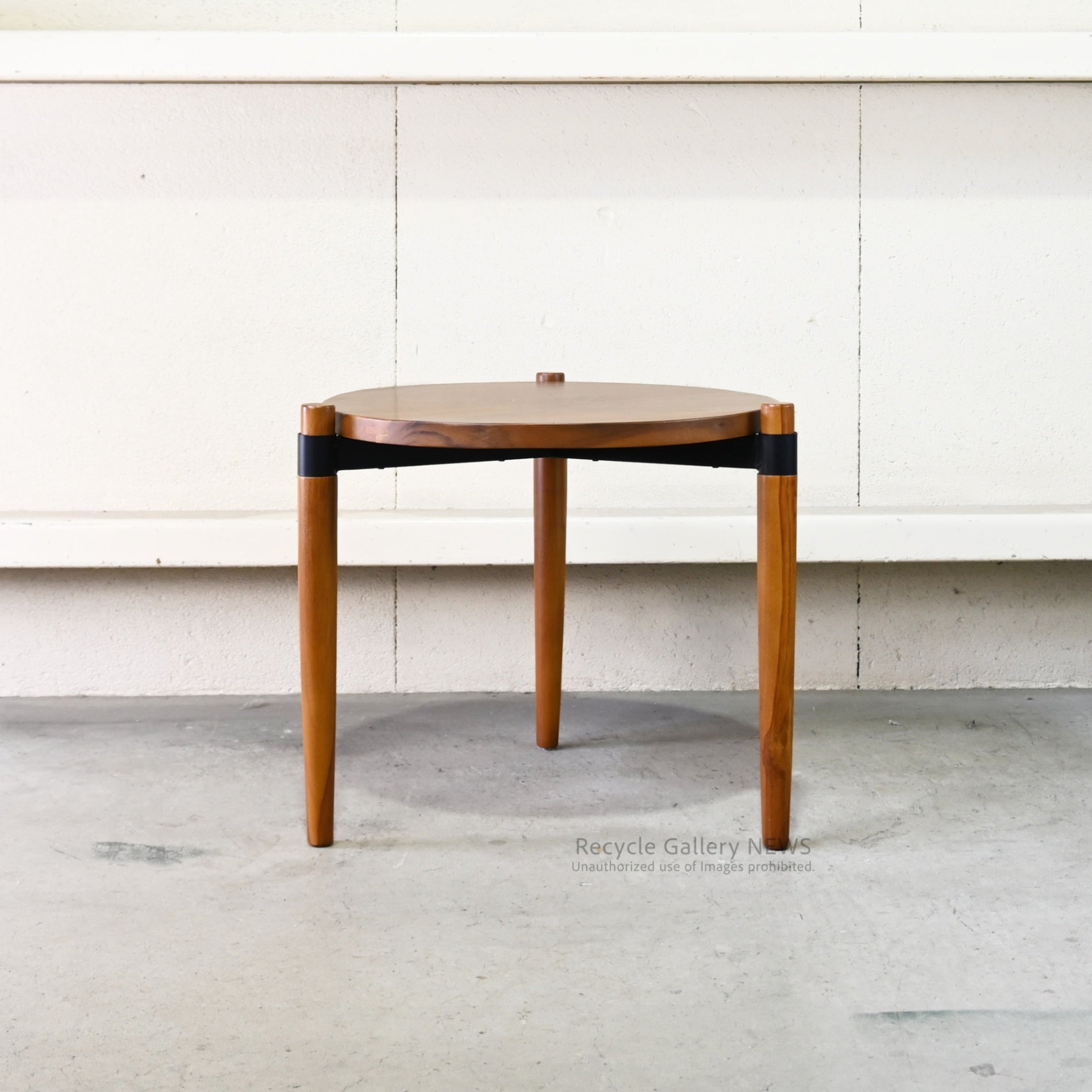 AZUMAYA Round Monkey Pod Side Table　Solid Wood Brown Grain pattern / AZUMAYA モンキーポッド ラウンドサイドテーブル 無垢材 茶色 木目