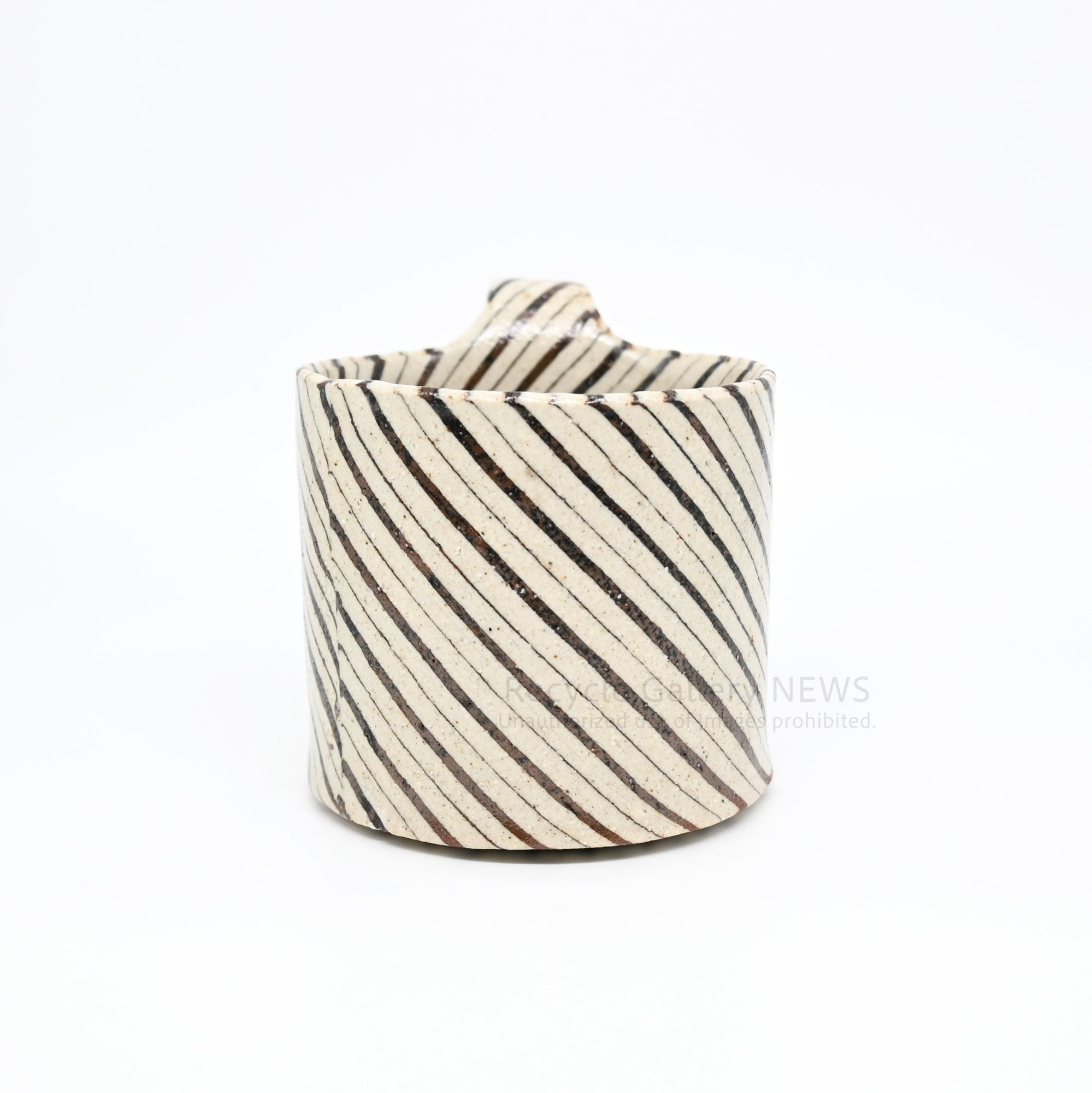Yusuke Aida Oshino Kiln Nerikomi Clay Seam "SHIGURE" Cup&Saucer Contemporary Japanese Ceramics Ivory Brown Stripe Pattern / 會田雄亮 忍野窯 練上 碗皿 「時雨」カップ＆ソーサー コーヒーカップ 陶器 現代陶芸 和モダン クリーム ブラウン ストライプ