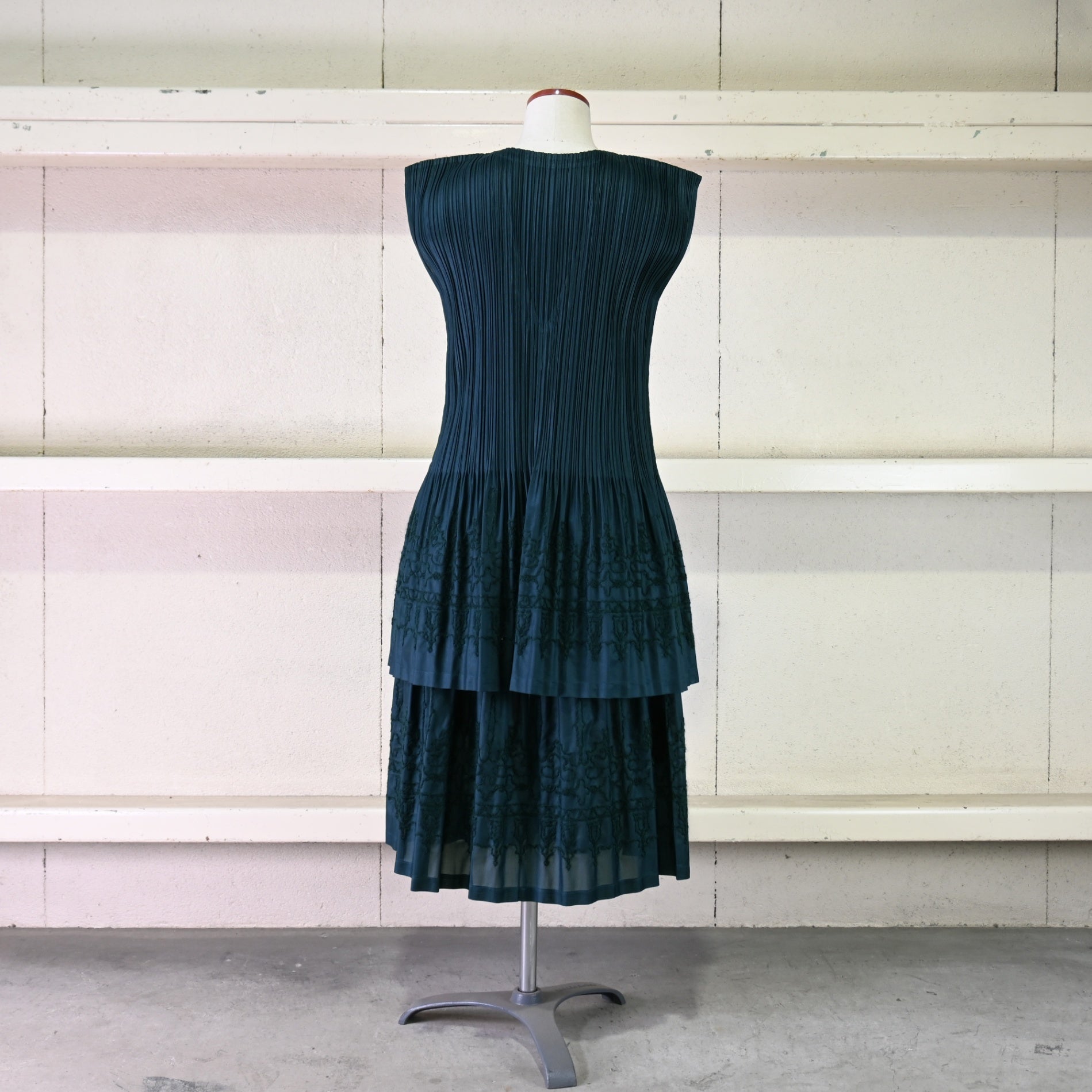 PLEATS PLEASE ISSEY MIYAKE 2013AW SET / イッセイミヤケ プリーツプリーズ モヘア混刺繍 緑無地ポリ セットアップ ワンピース風 3