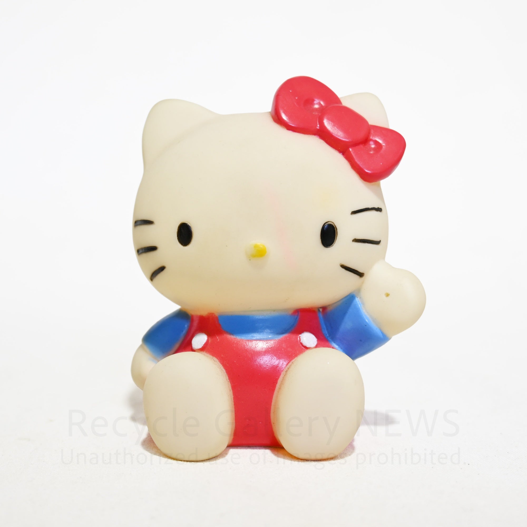 Hello Kitty Soft Vinyl Mascot 1993 Vintage Rare / ハローキティ ソフビ マスコット 1993年 ヴィンテージ レア 汚れあり