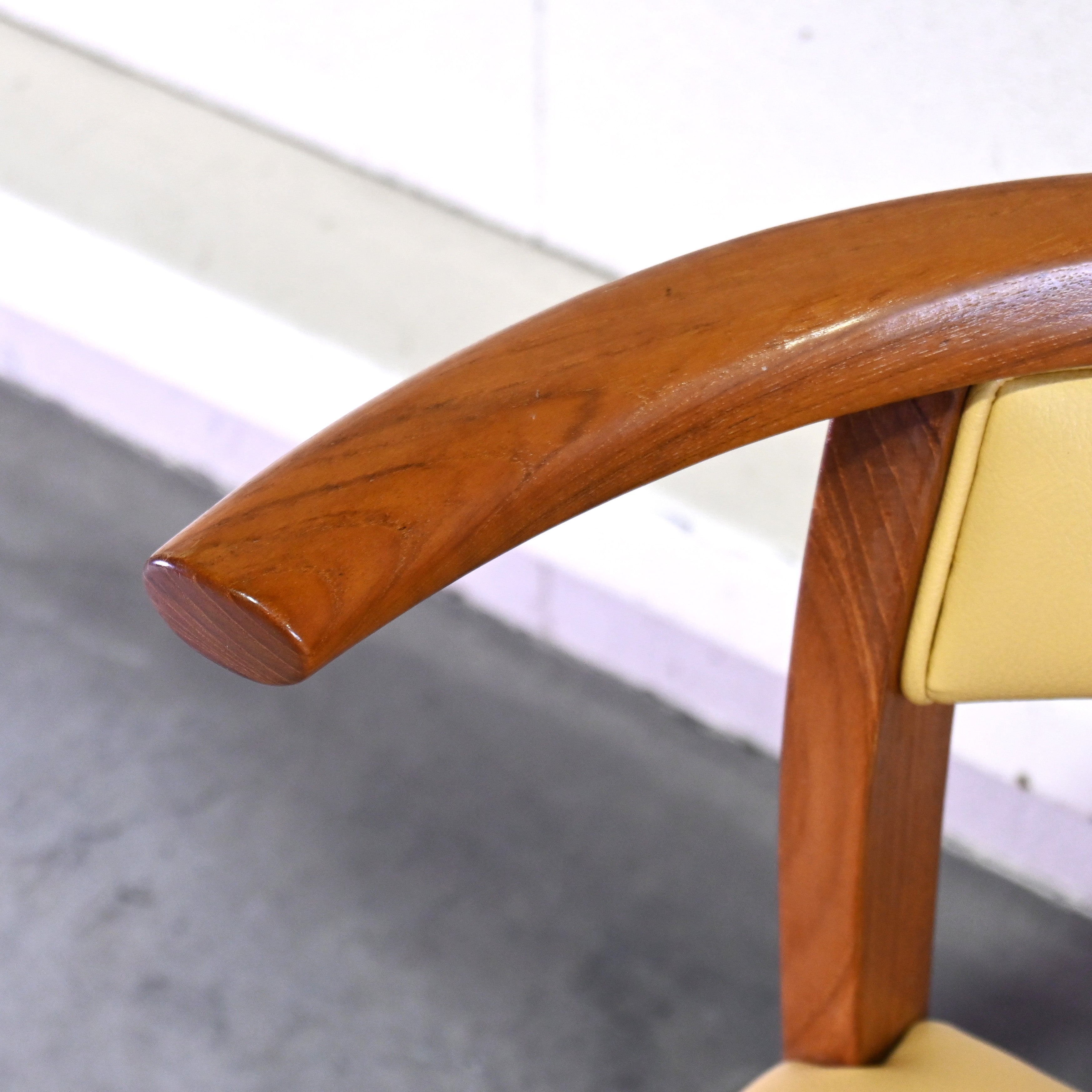 Aobayashi Seisakujyo Teakwood Arm Dining chair Yellow Japan vintage Scandinavian design / 青林製作所 チーク材 アーム ダイニングチェア イエロー ジャパンヴィンテージ 北欧デザイン