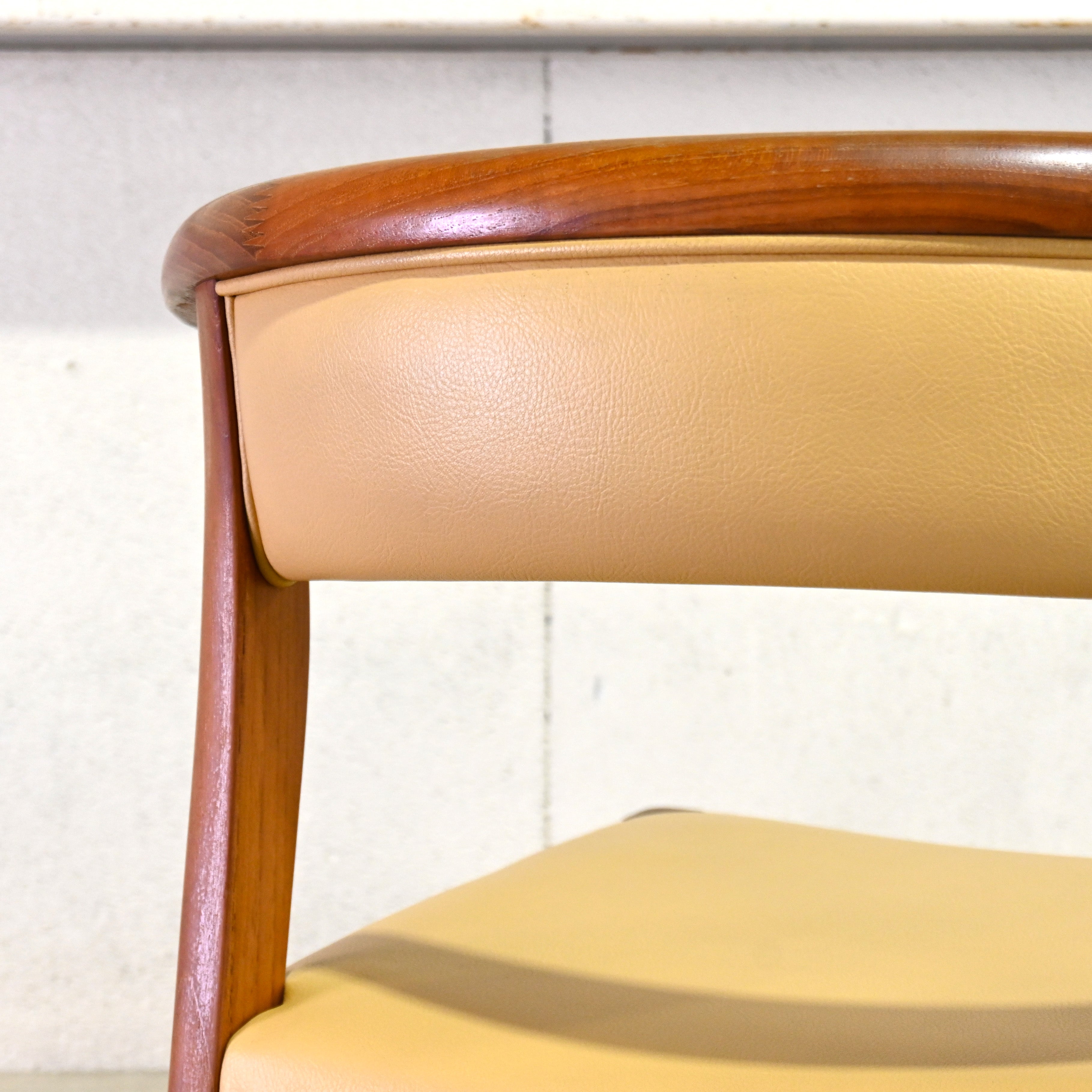 Aobayashi Seisakujyo Teakwood Arm Dining chair Yellow Japan vintage Scandinavian design / 青林製作所 チーク材 アーム ダイニングチェア イエロー ジャパンヴィンテージ 北欧デザイン