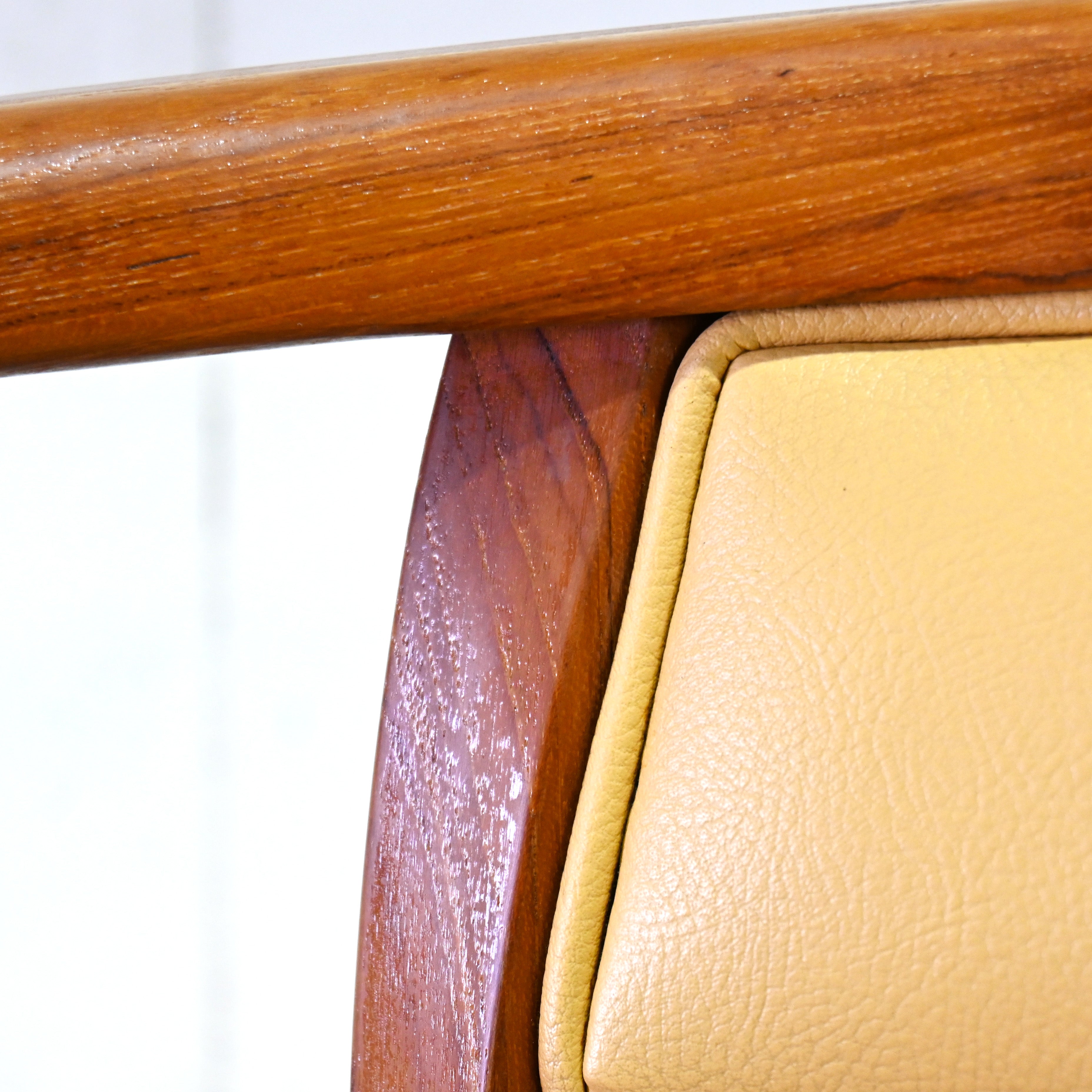 Aobayashi Seisakujyo Teakwood Arm Dining chair Yellow Japan vintage Scandinavian design / 青林製作所 チーク材 アーム ダイニングチェア イエロー ジャパンヴィンテージ 北欧デザイン