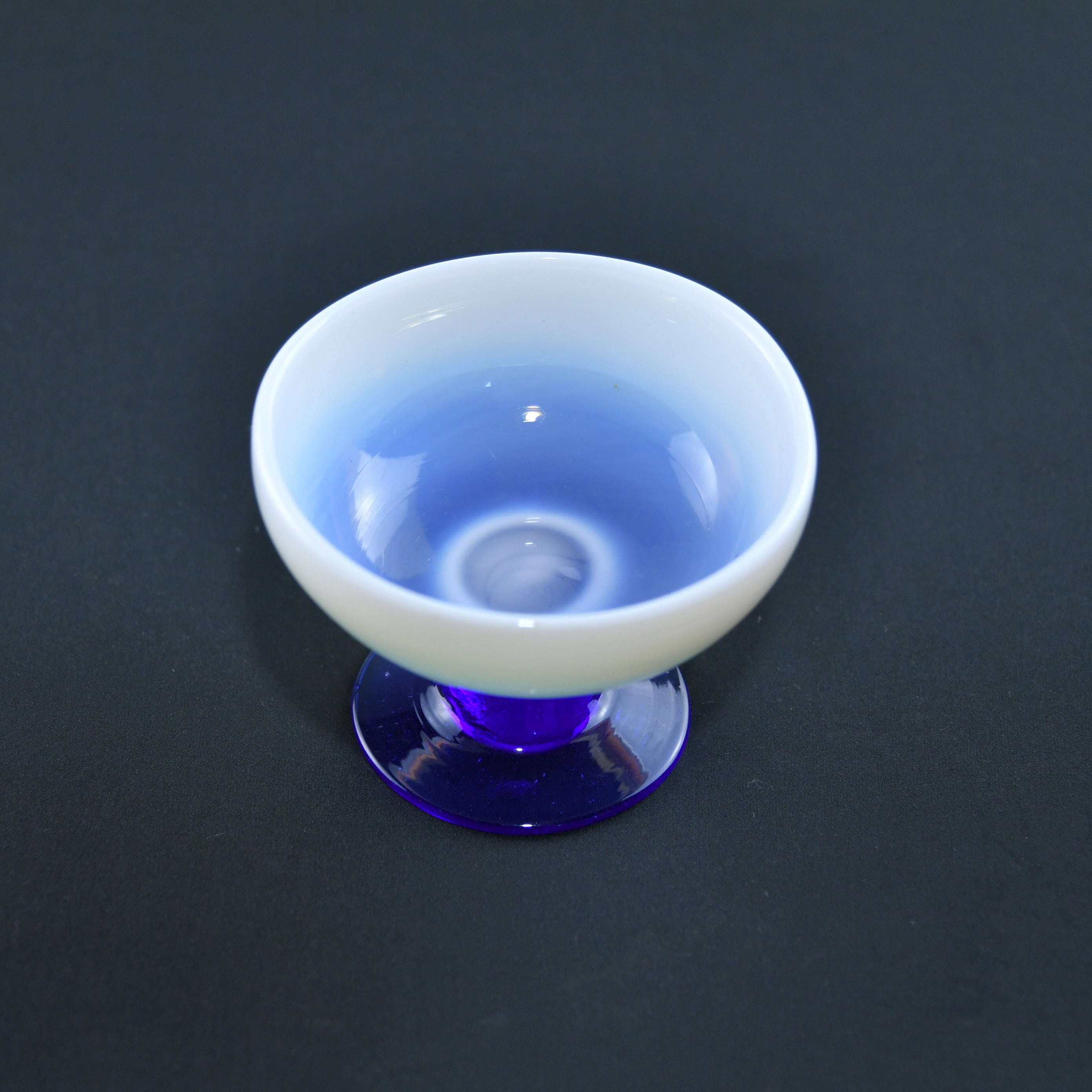 Vintage Japanese glass Sherbet Glass Ice cream cup / 乳白ぼかし青脚アイスクリームカップ 氷コップ