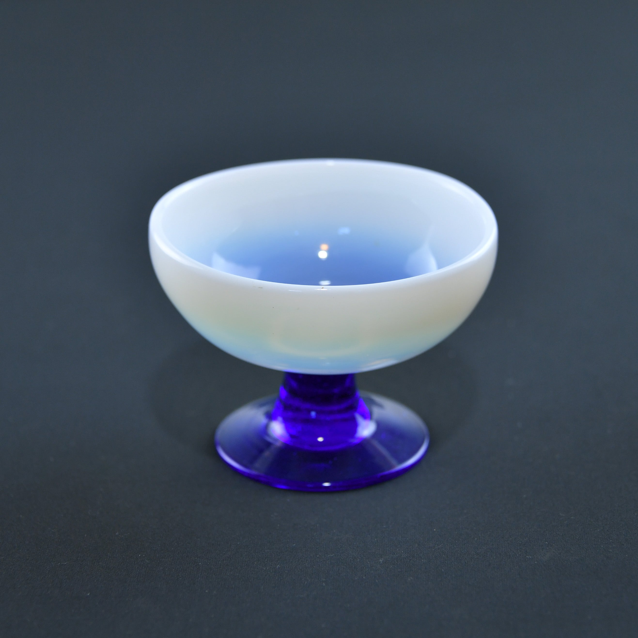 Vintage Japanese glass Sherbet Glass Ice cream cup / 乳白ぼかし青脚アイスクリームカップ 氷コップ