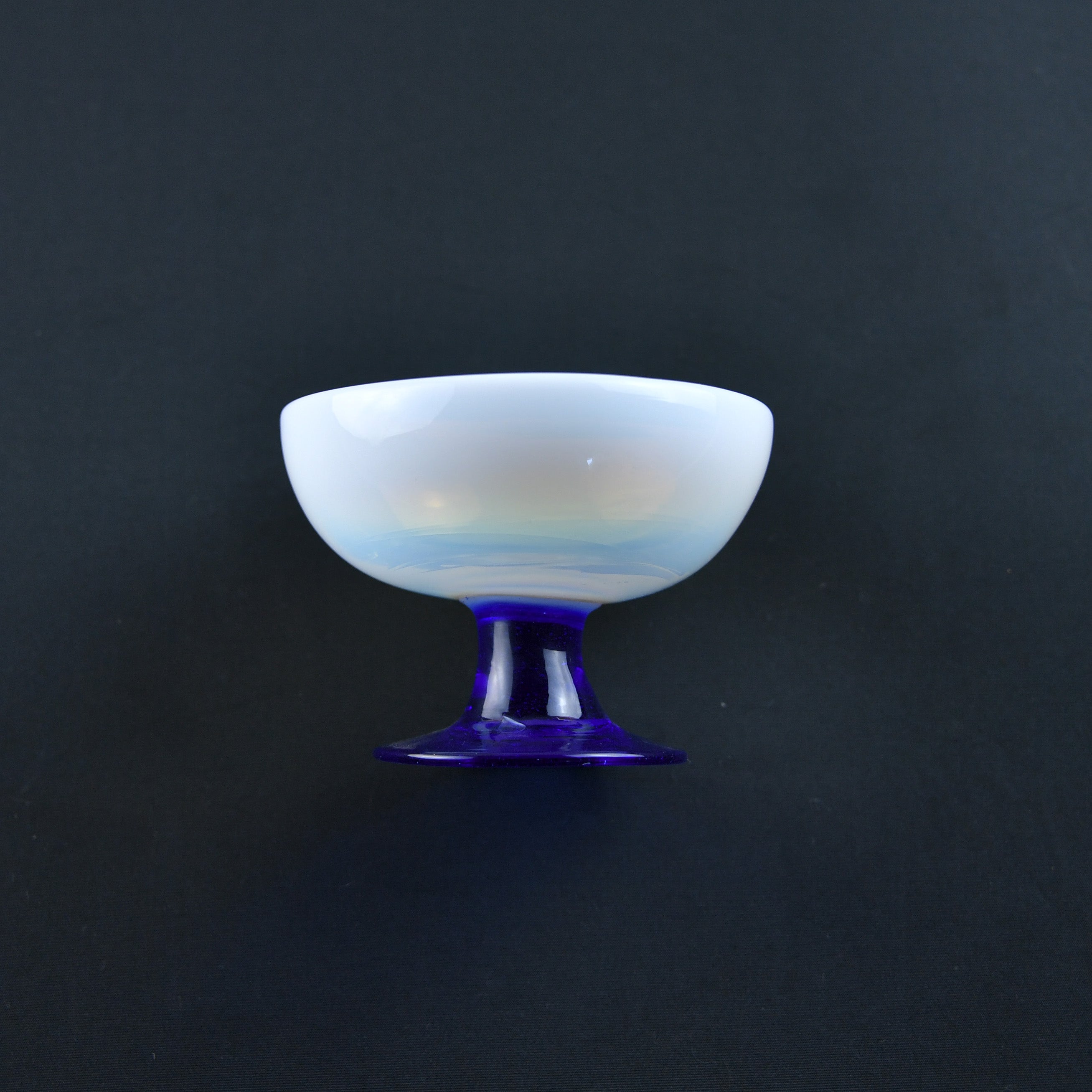 Vintage Japanese glass Sherbet Glass Ice cream cup / 乳白ぼかし青脚アイスクリームカップ 氷コップ