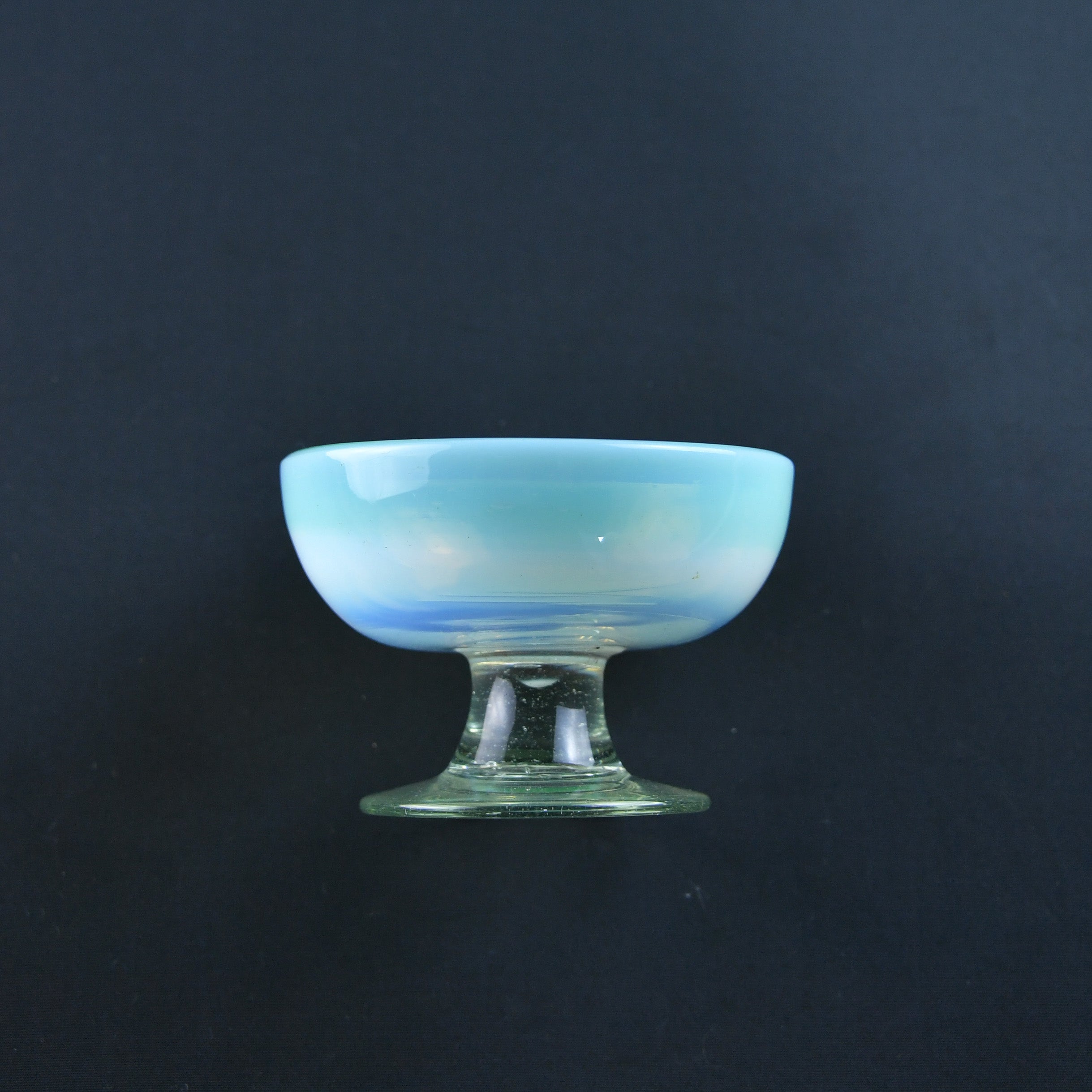 Vintage Japanese glass Sherbet Glass Ice cream cup / 緑縁乳白暈し氷コップ(吹きガラス)