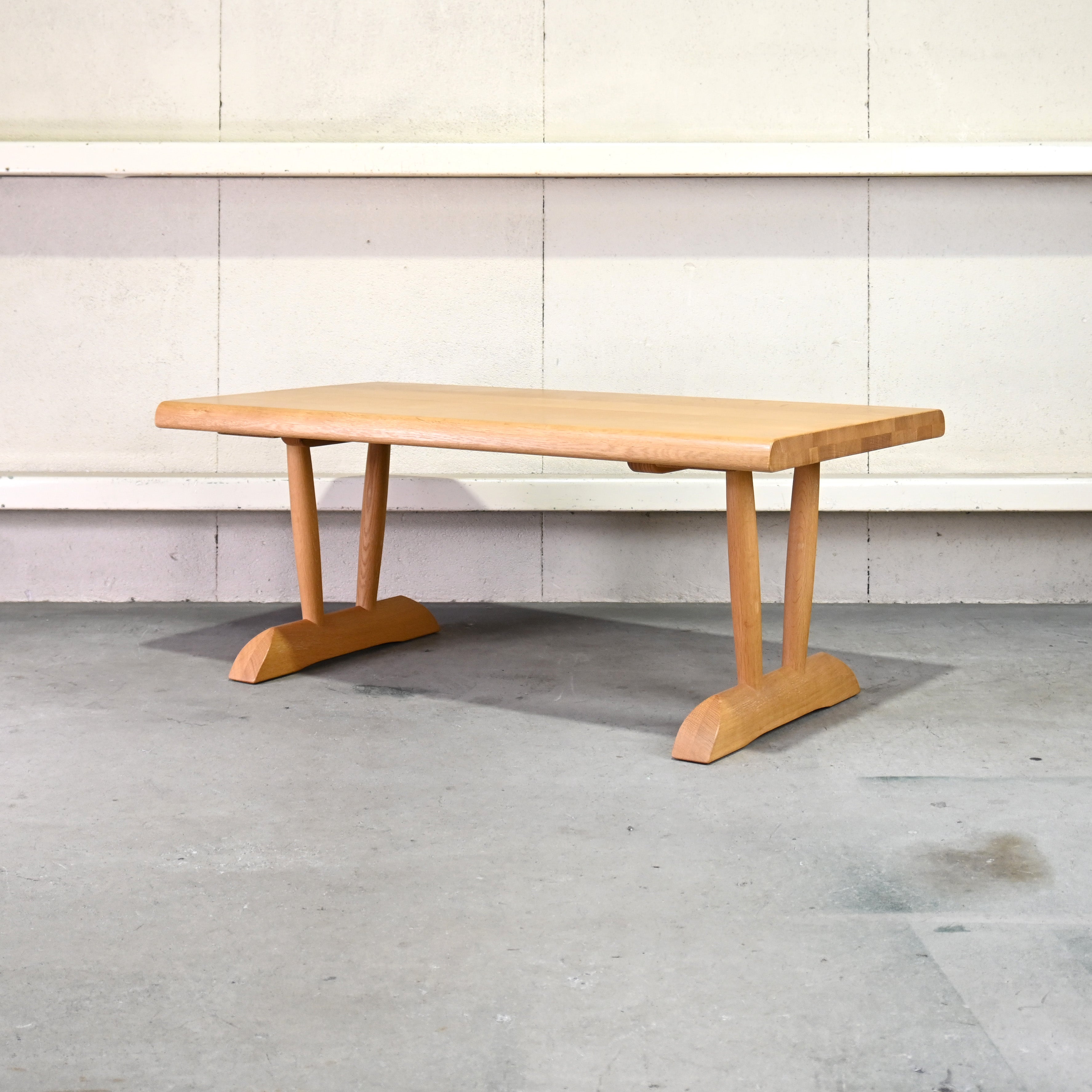 Hida sangyon Oakwood Solidwood Center table Japanese modern / 飛騨産業 オーク材 楢無垢材 センターテーブル 飛騨家具 ジャパニーズモダン