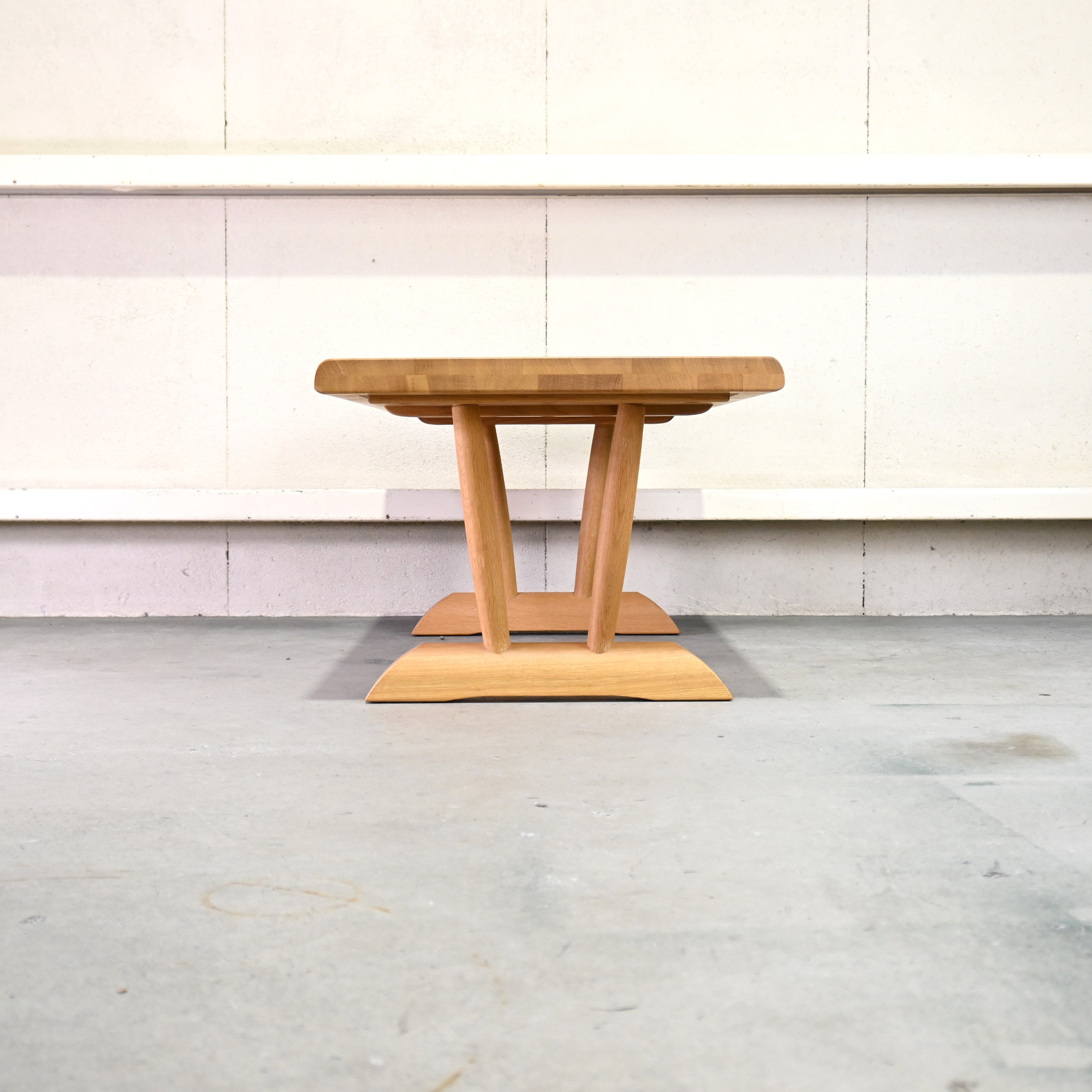 Hida sangyon Oakwood Solidwood Center table Japanese modern / 飛騨産業 オーク材 楢無垢材 センターテーブル 飛騨家具 ジャパニーズモダン