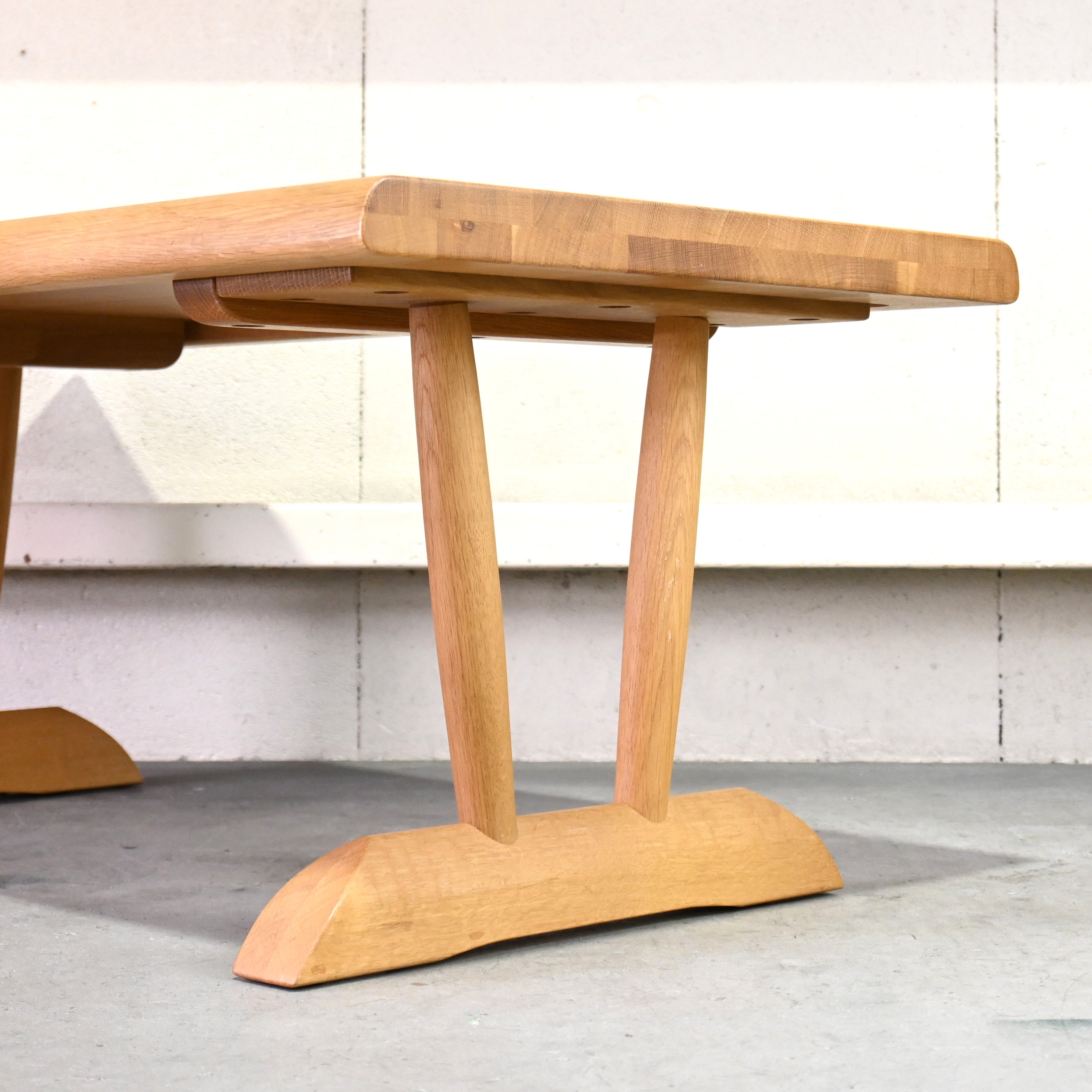 Hida sangyon Oakwood Solidwood Center table Japanese modern / 飛騨産業 オーク材 楢無垢材 センターテーブル 飛騨家具 ジャパニーズモダン