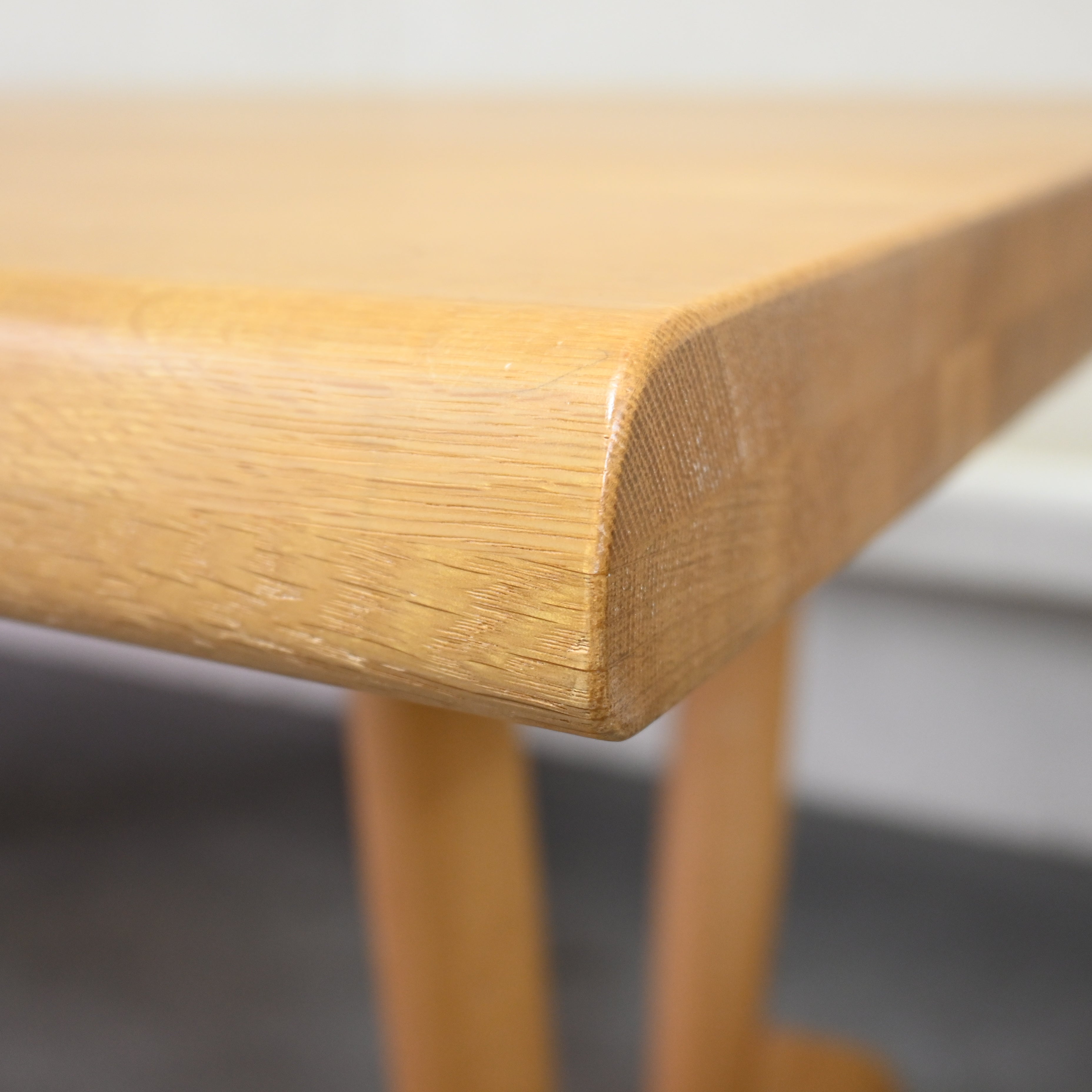 Hida sangyon Oakwood Solidwood Center table Japanese modern / 飛騨産業 オーク材 楢無垢材 センターテーブル 飛騨家具 ジャパニーズモダン