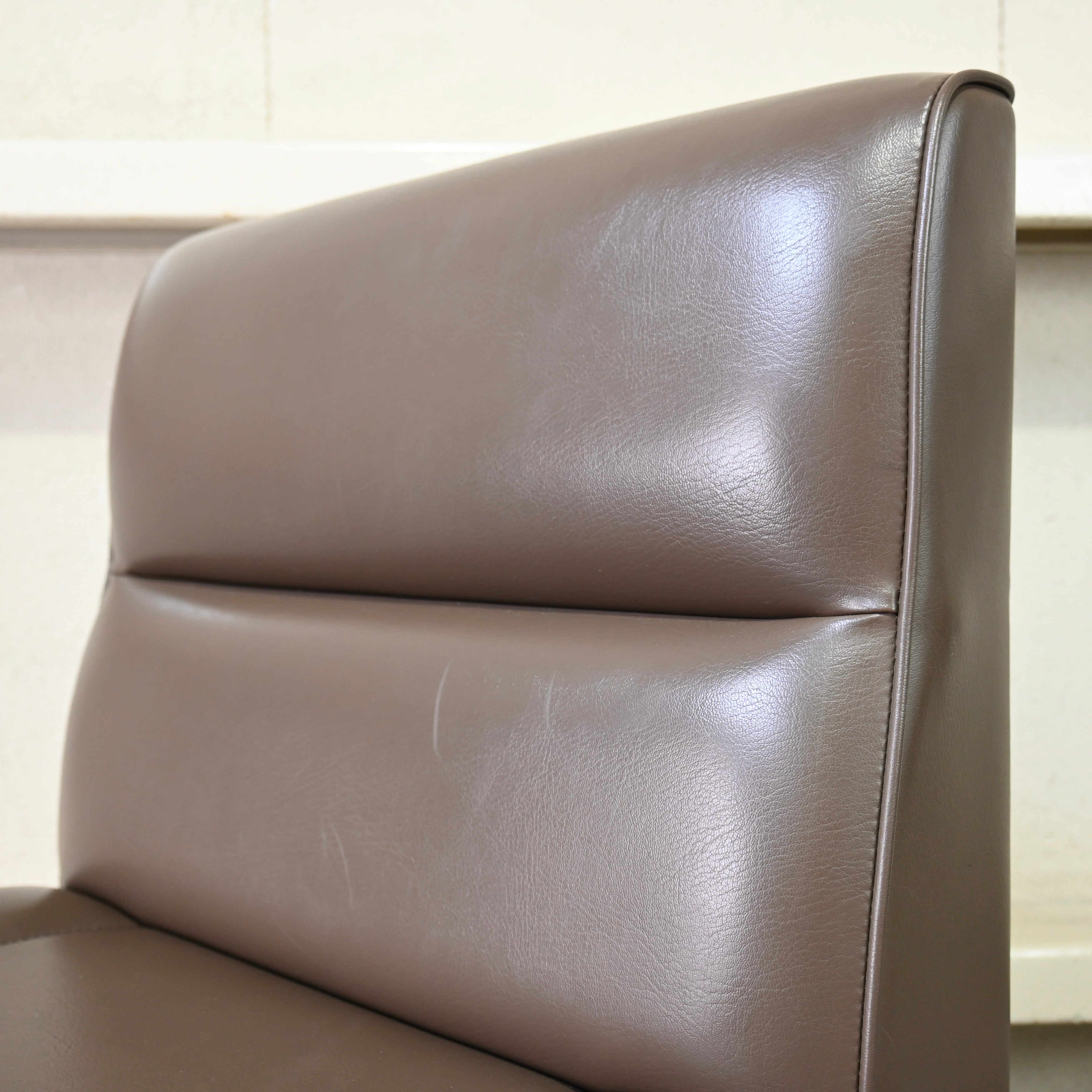 From old hospital 1P sofa + Ottoman Japanese modern / ホスピタルファニチャー 1Pソファ + オットマン  ジャパニーズモダン