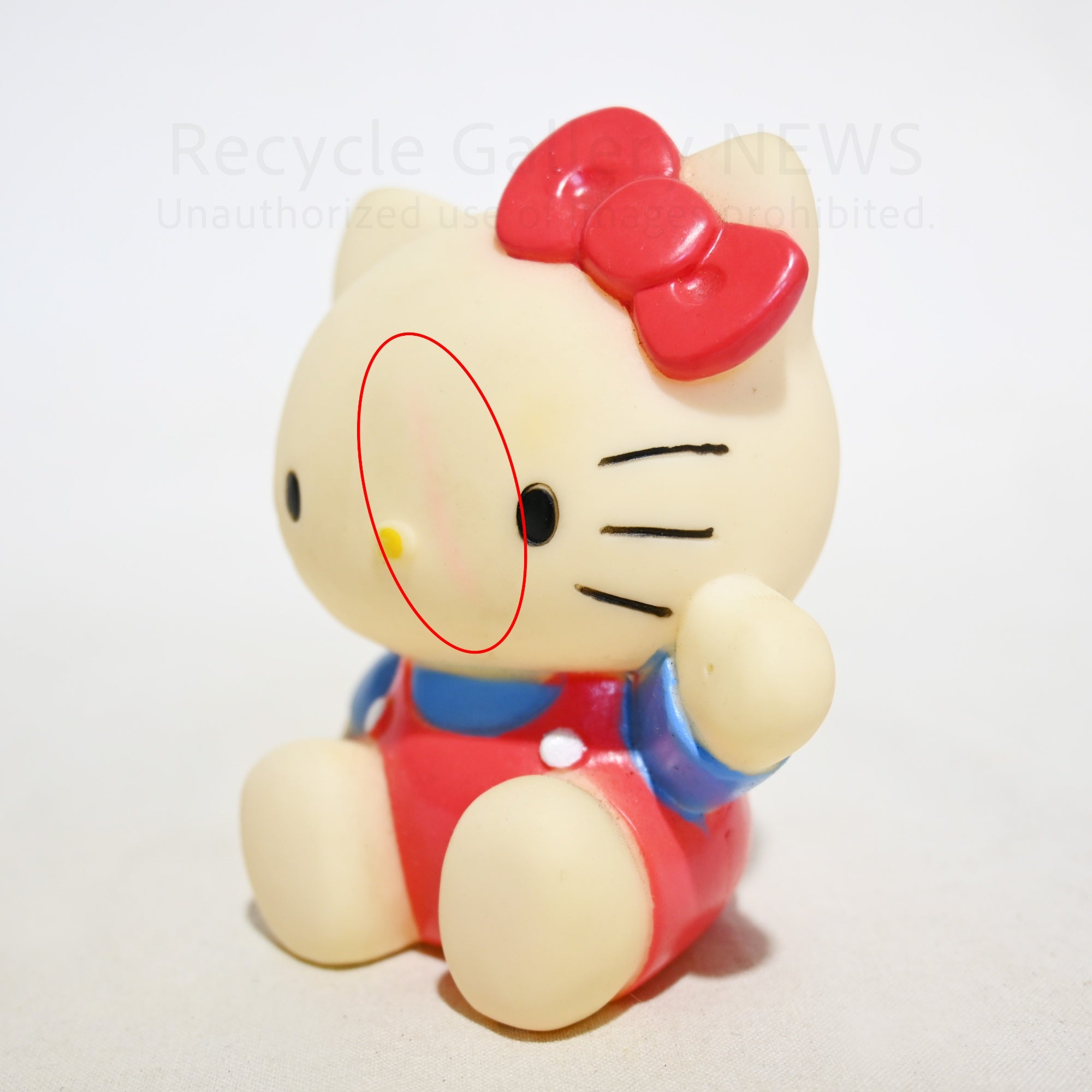 Hello Kitty Soft Vinyl Mascot 1993 Vintage Rare / ハローキティ ソフビ マスコット 1993年 ヴィンテージ レア 汚れあり