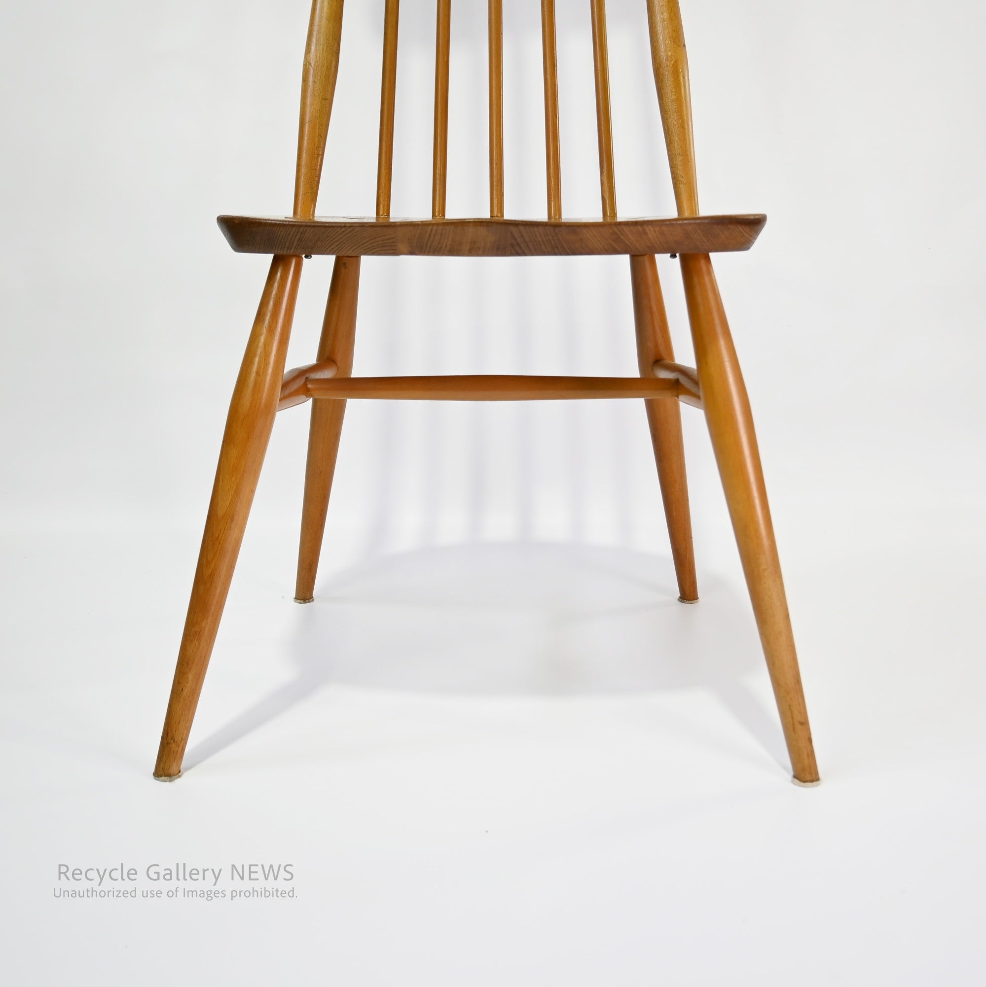 Ercol Ercol Goldsmith Chair British Elm Wood Traditional Craftsmanship Matches Scandinavian Design / アーコール ゴールドスミスチェア イギリス ニレ材  職人技 北欧モダン