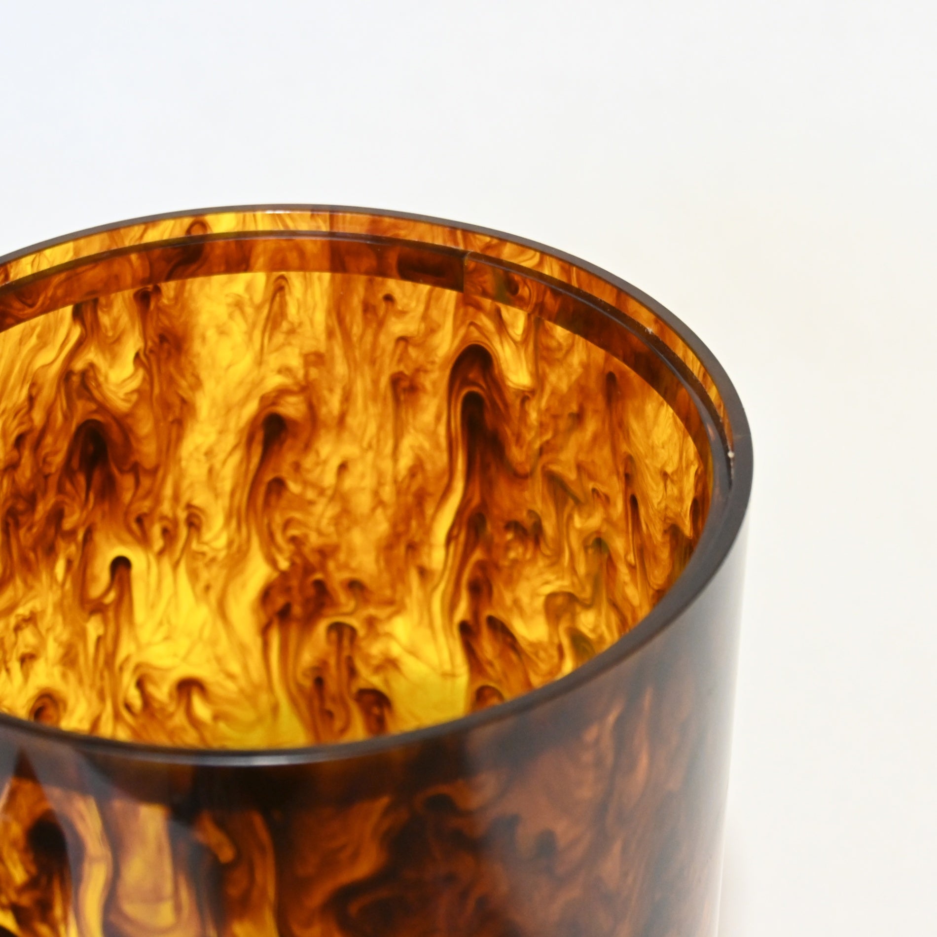 Tortoiseshell marble trash can Wastebasket Desk dustbin Cylindrical / 鼈甲風マーブル ゴミ箱 屑入れ デスク ダストボックス 筒型 卓上サイズ