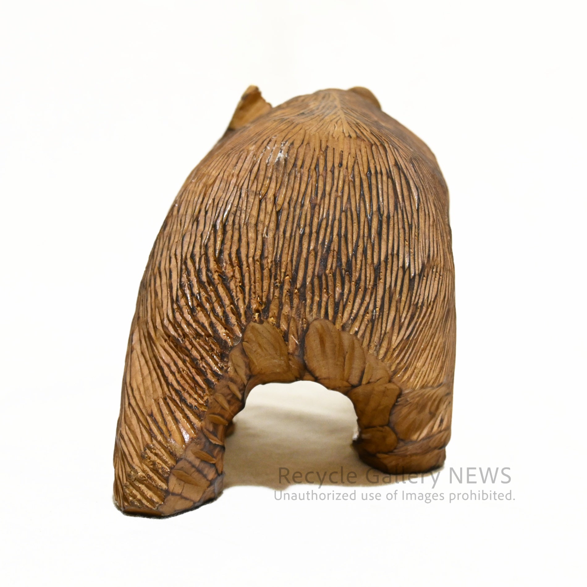 Wooden bear carving Light brown Natural finish Hokkaido souvenir Showa retro Japan / 木彫り 熊 表面焼き ライトブラウン ナチュラル 北海道 お土産 昭和レトロ 日本