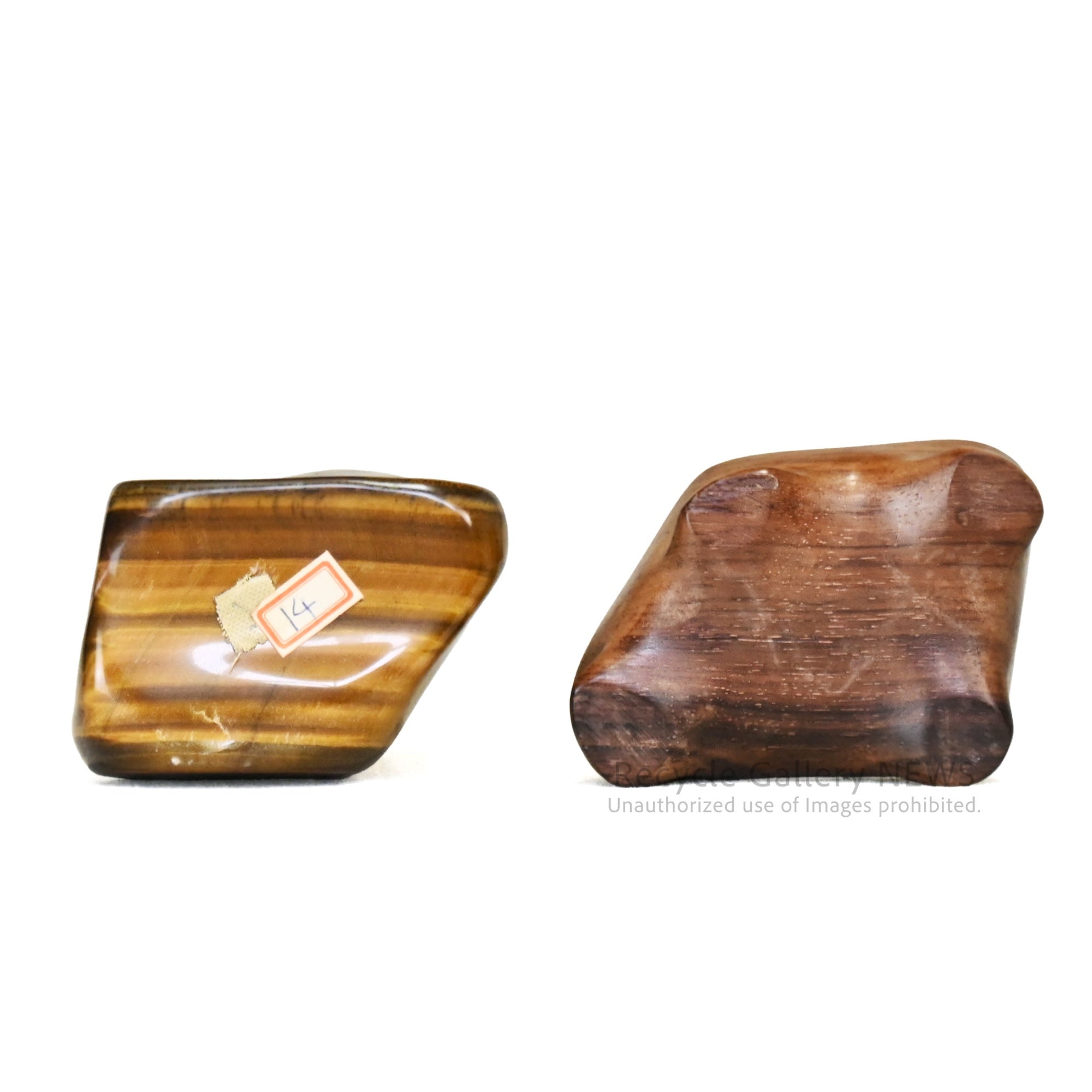 Tiger's Eye Stone Ornament with Base Natural Stone from Africa / 虎目石 台座付 アフリカ 天然石 置物