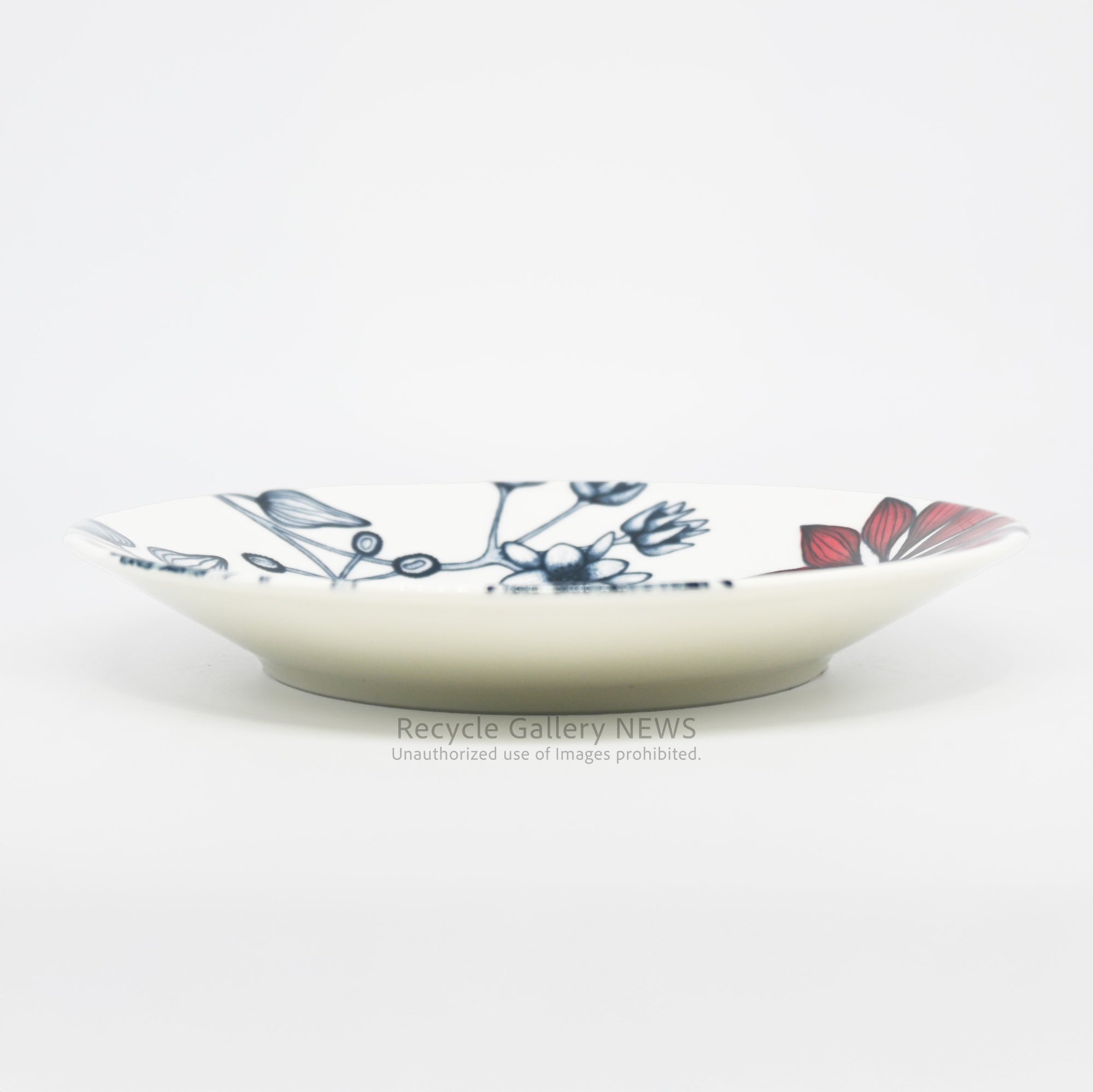 ARABIA Runo Summer Ray Finland Floral 16.5cm Plate Old Backstamp  Scandinavian Style / アラビア ルノ サマーレイ 16.5cmプレート フィンランド  花柄 北欧 旧スタンプ