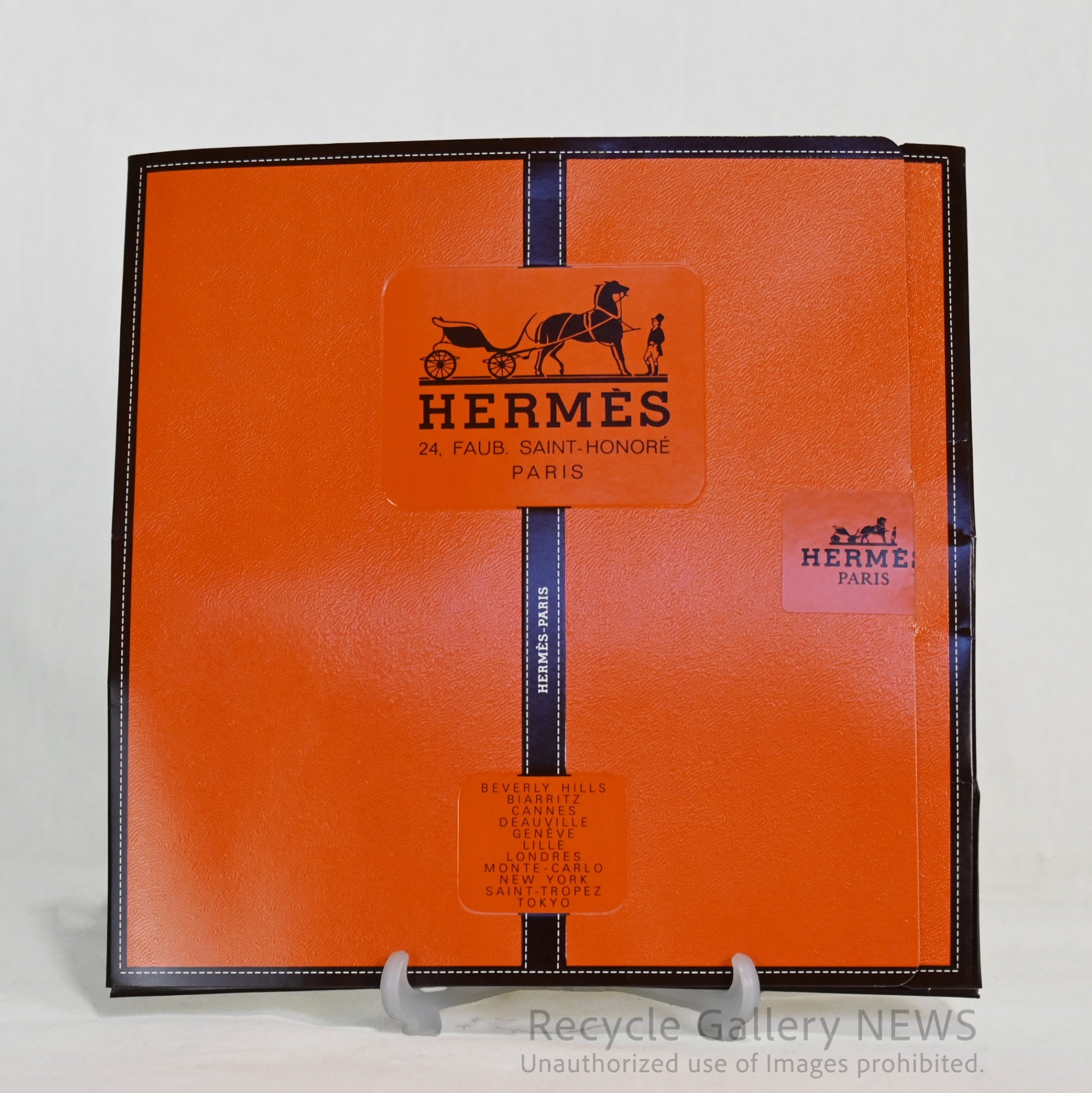 HERMES carré 90 Eperon d'Or Blue Gold France / エルメス カレ90 黄金の拍車 ネイビー ゴールド スカーフ 未使用・新古品 フランス