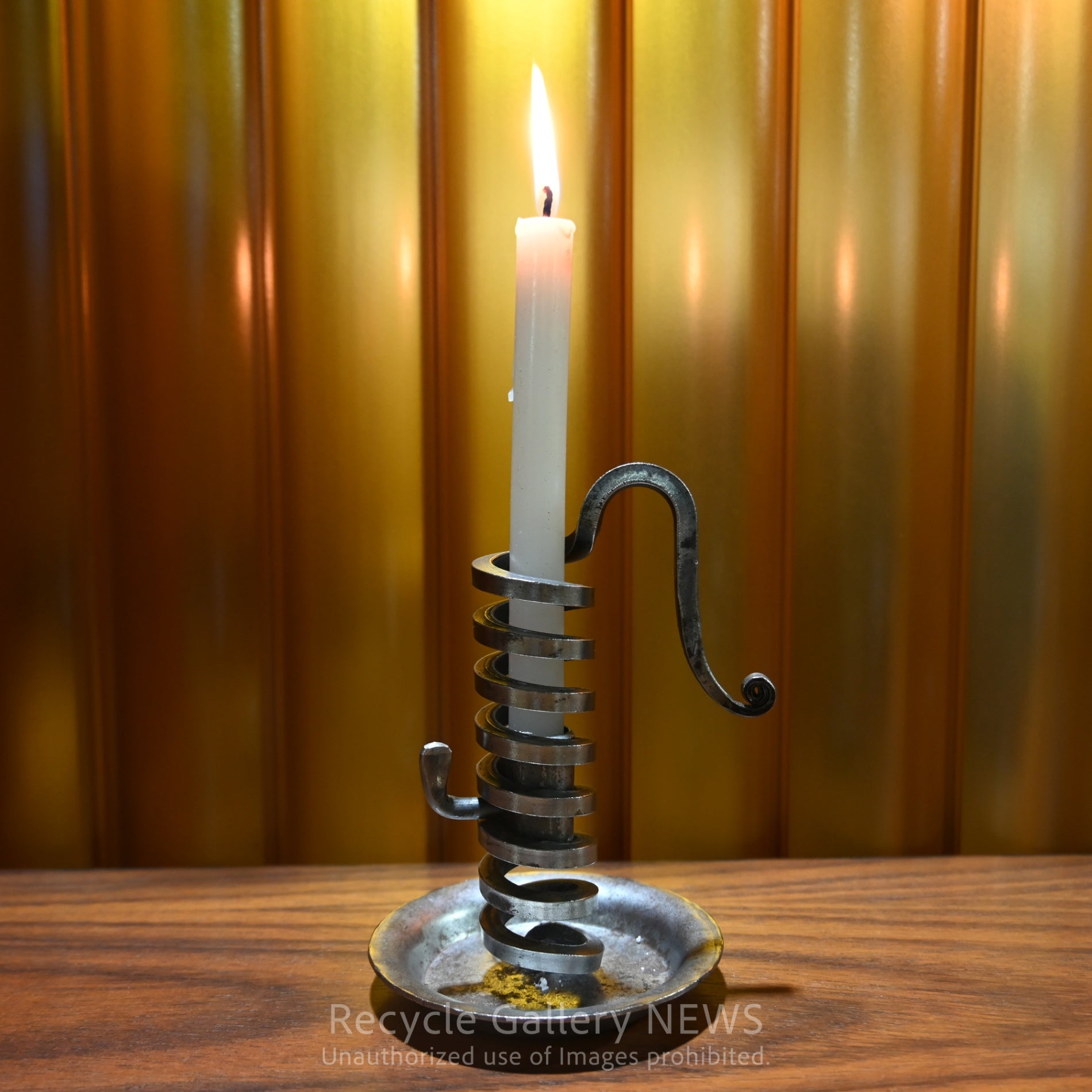 Vintage Iron Spring Candle Stand / 鉄製 スプリング 回転式キャンドルスタンド 蝋燭立て ヨーロッパヴィンテージ