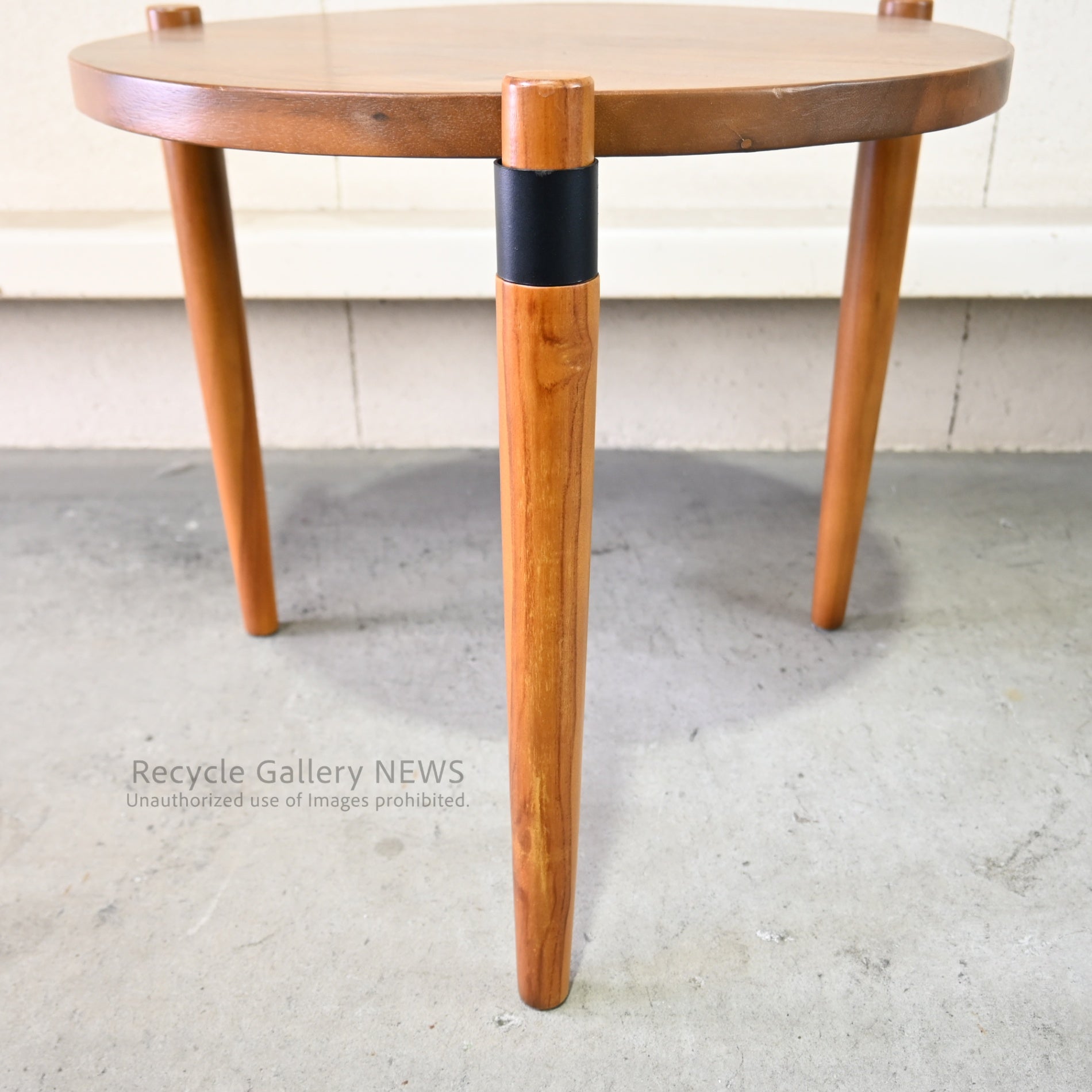AZUMAYA Round Monkey Pod Side Table　Solid Wood Brown Grain pattern / AZUMAYA モンキーポッド ラウンドサイドテーブル 無垢材 茶色 木目