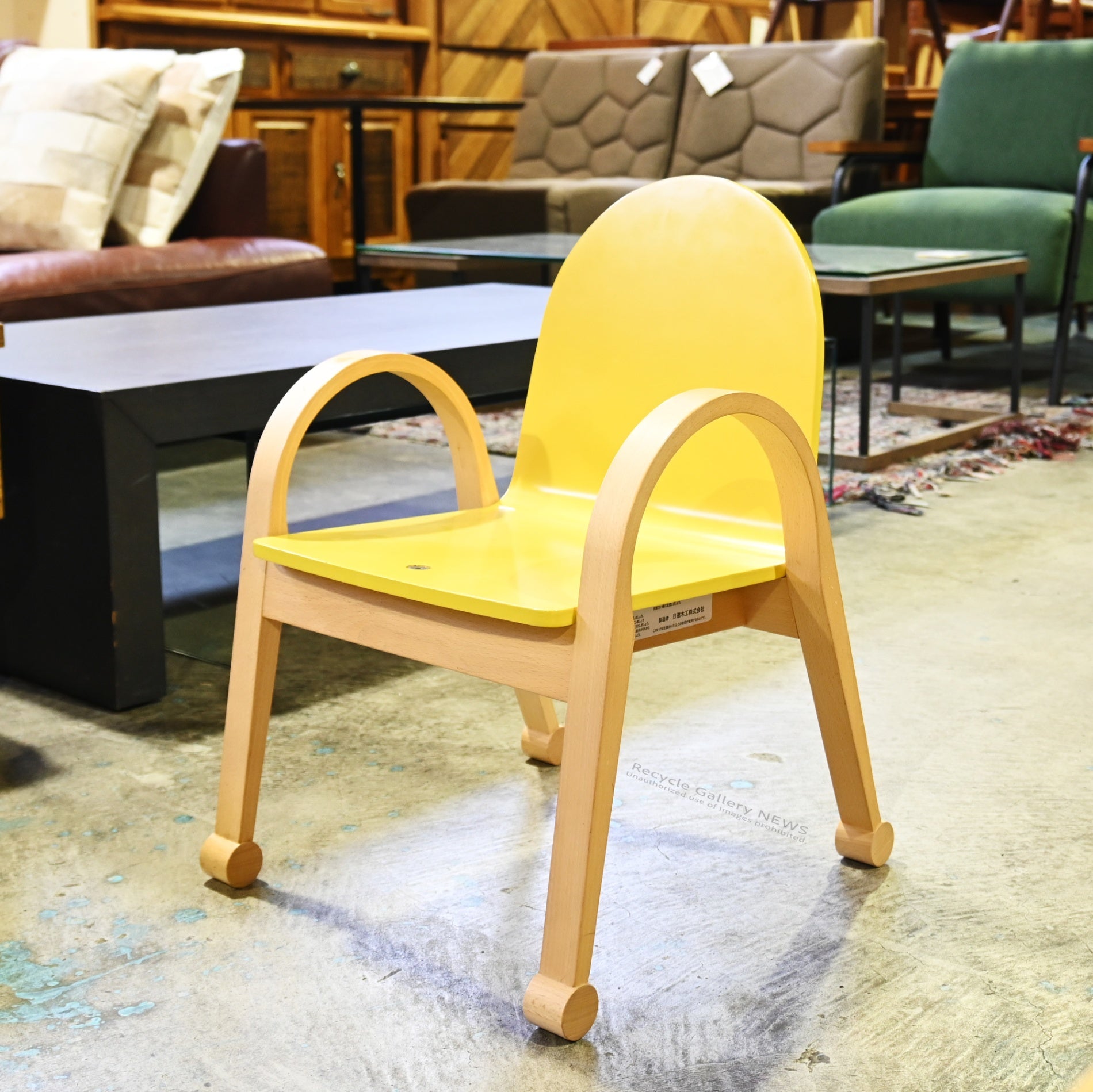 Nisshin Mokko ac-cent Kids chair Yellow Japan / 日進木工 アクセント キッズチェア イエロー 日本