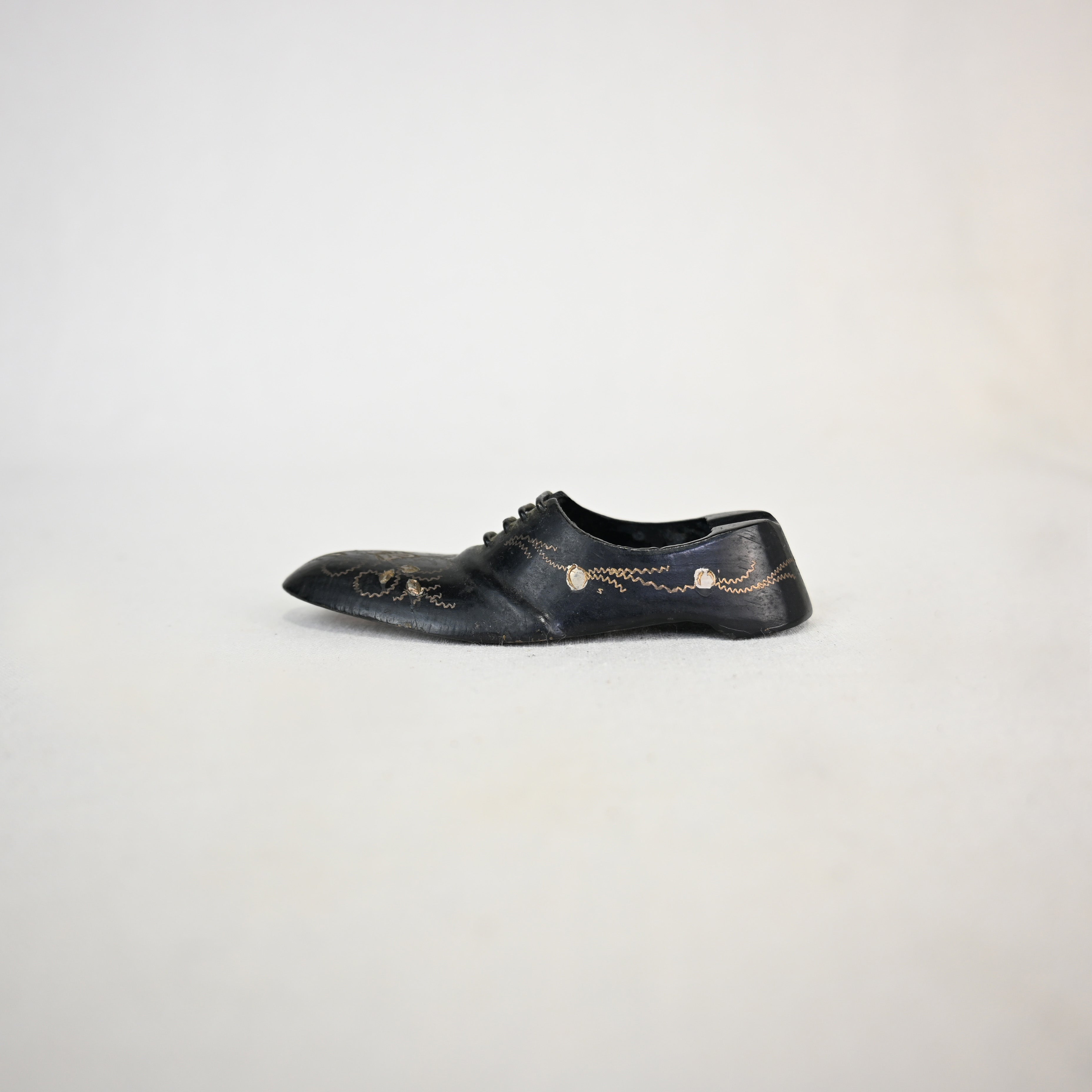 Indian vintage Brass Shoes Ash tray / インド ヴィンテージ 真鍮 灰皿 革靴