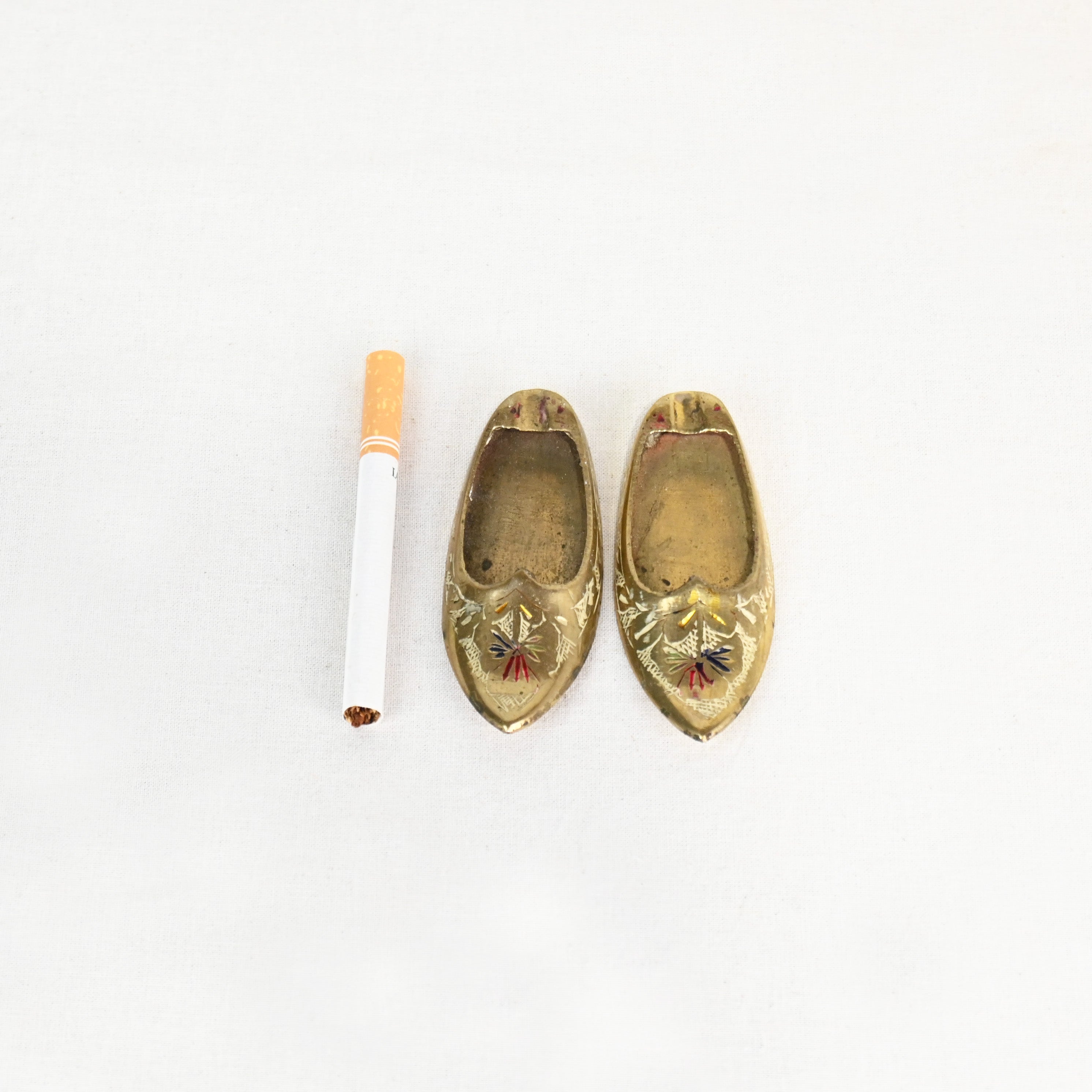 Indian vintage Brass Shoes Mojari Ash tray / インド ヴィンテージ 真鍮 灰皿 靴 モジャリ