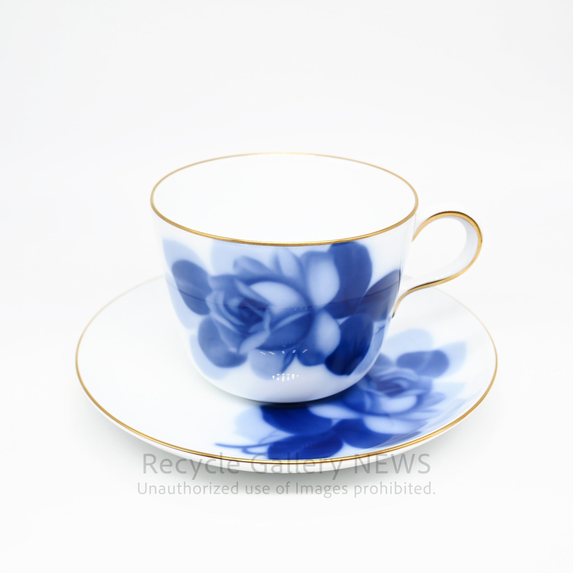 Okura Art China Blue Rose Morning Cup and Saucer White Tableware / 大倉陶園 ブルーローズ 8211 モーニングカップ＆ソーサー ペア 白 青 洋食器