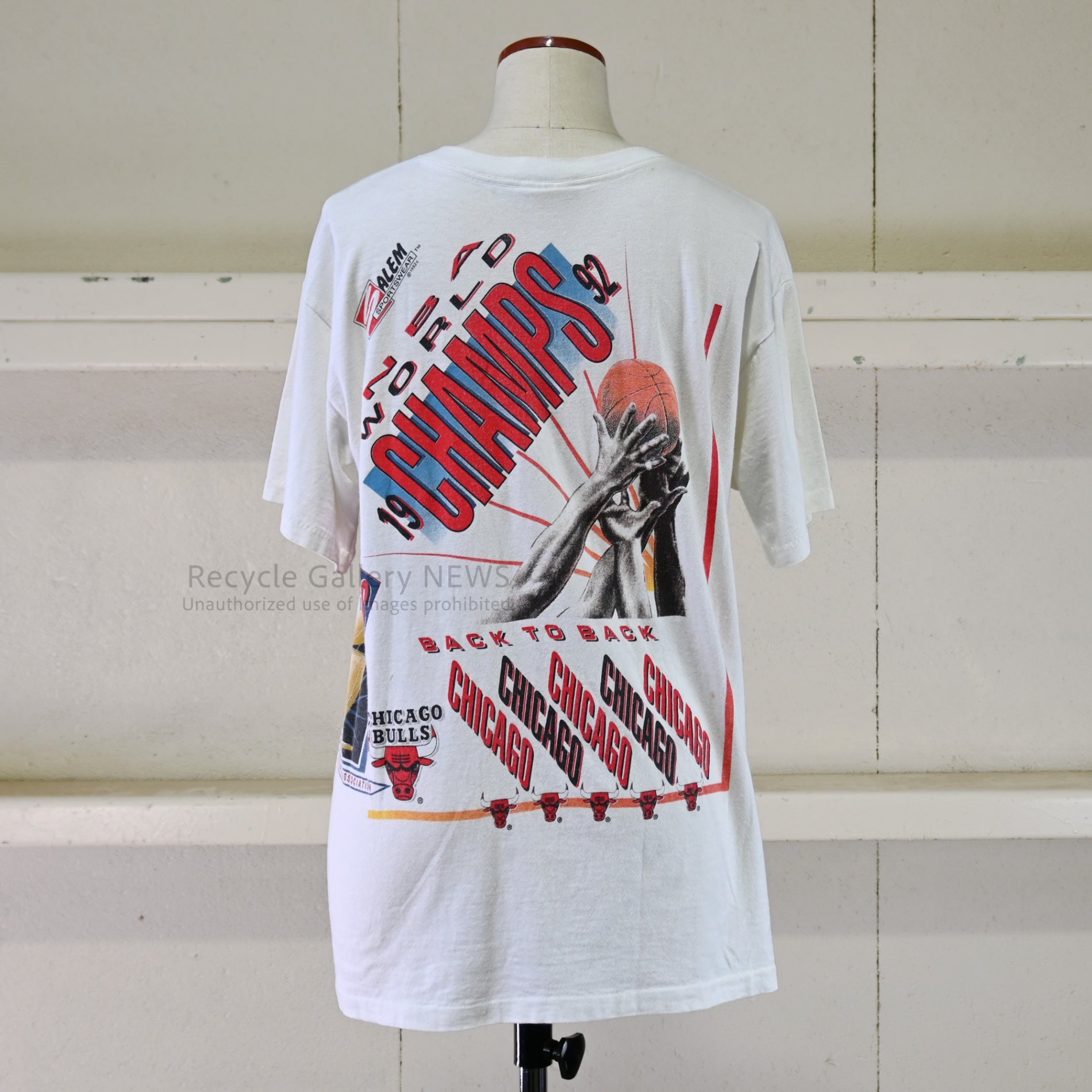 SALEM "CHICAGO BULLS" 1992 NBA Commemorative Victory T-shirt / セーラム シカゴ・ブルズ NBA 優勝記念 Tシャツ M 白