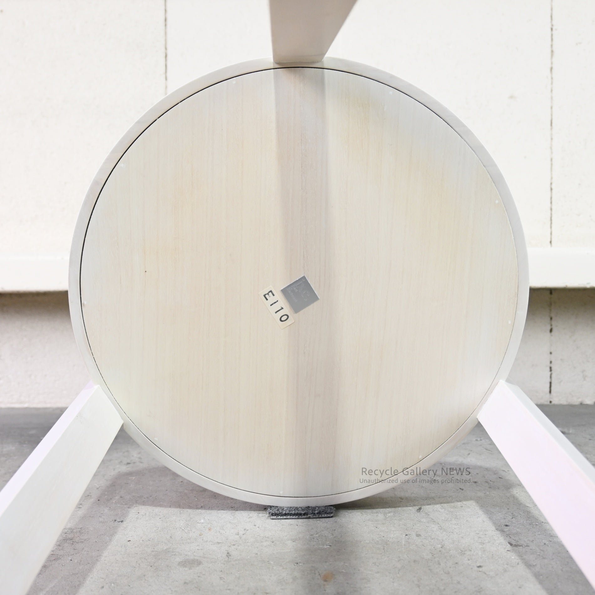 Cassina SELENE  Wooden Round Side Table Italy / カッシーナ セレーネ 木製 ラウンドサイドテーブル イタリア