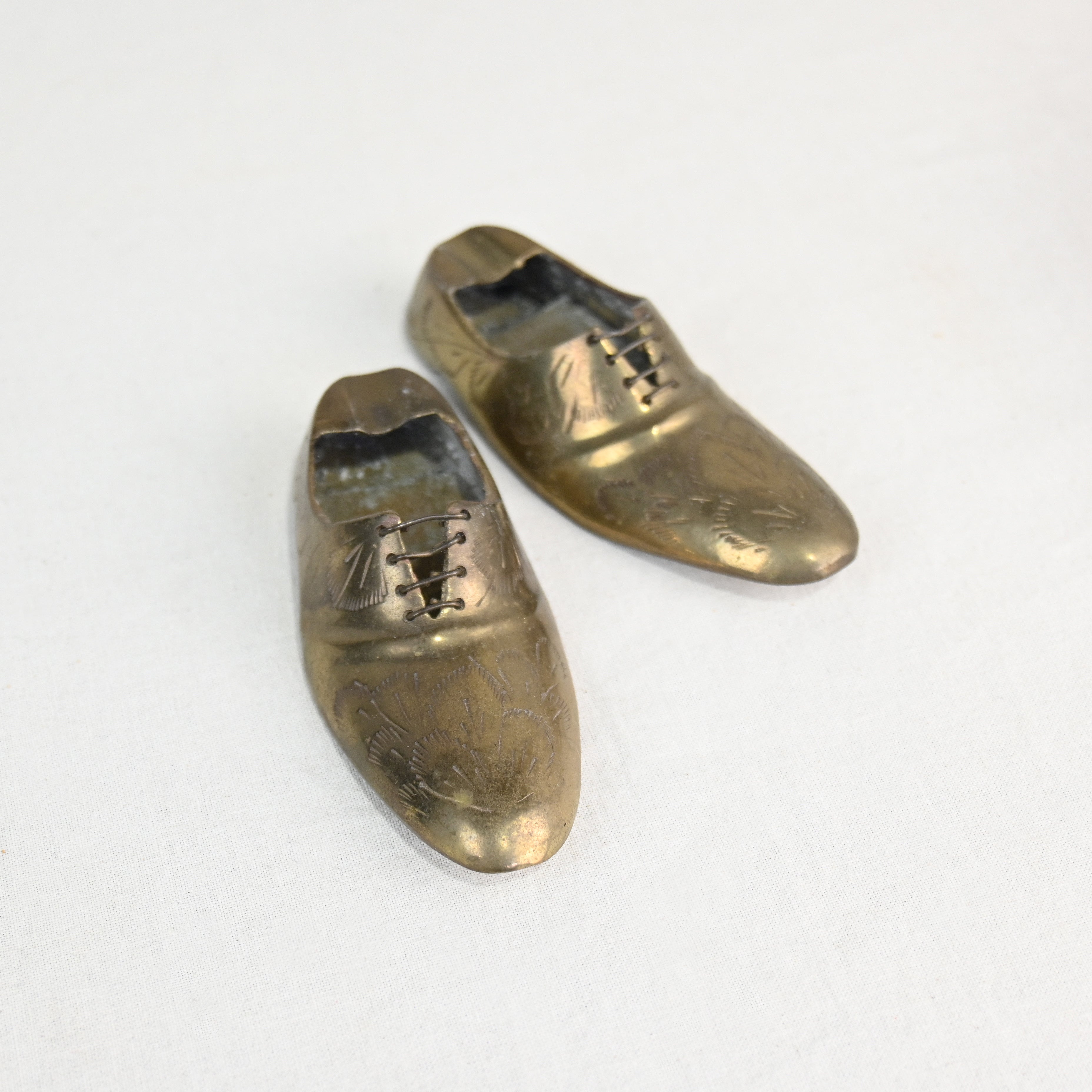 Indian vintage Brass Shoes Ash tray / インド ヴィンテージ 真鍮 灰皿 靴