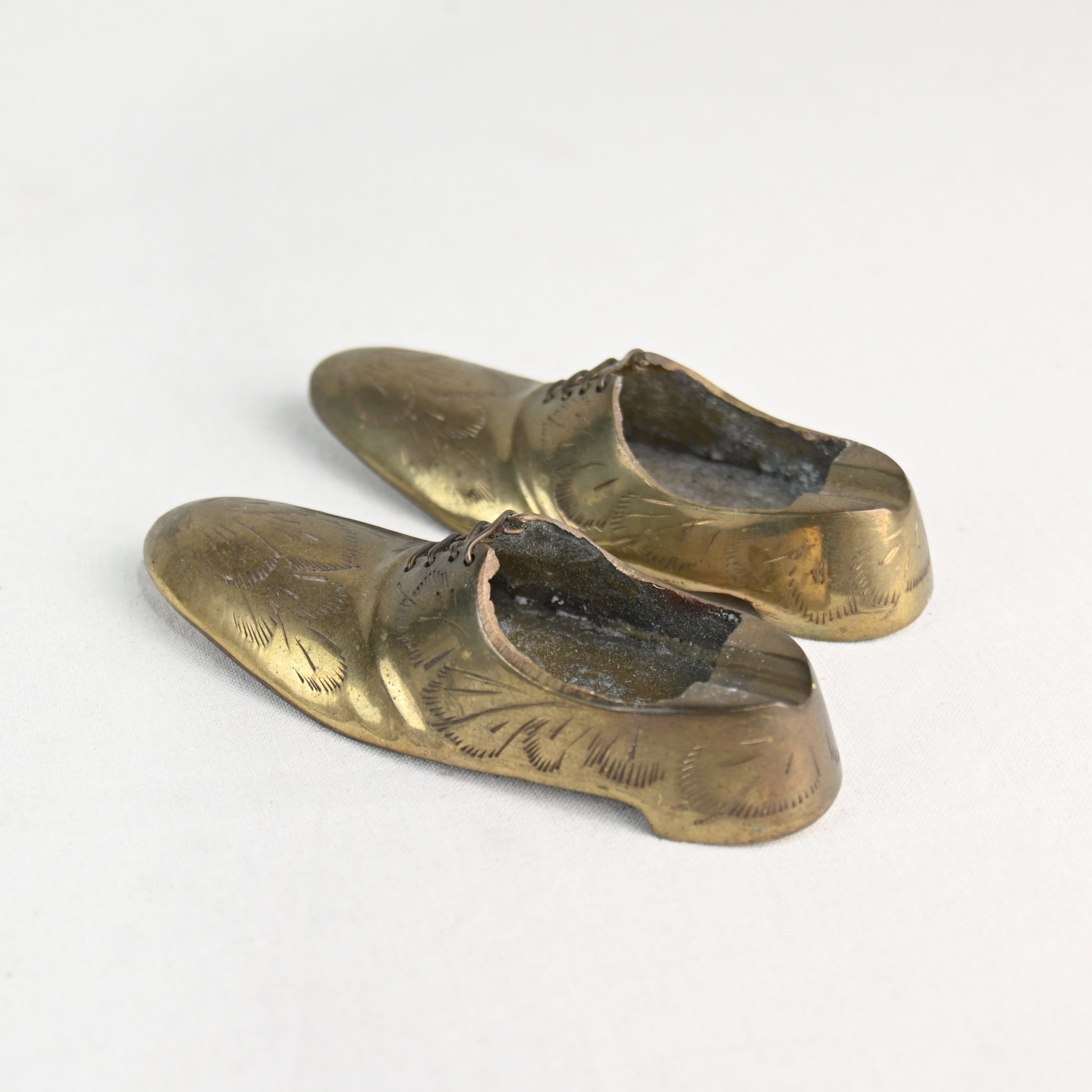 Indian vintage Brass Shoes Ash tray / インド ヴィンテージ 真鍮 灰皿 靴