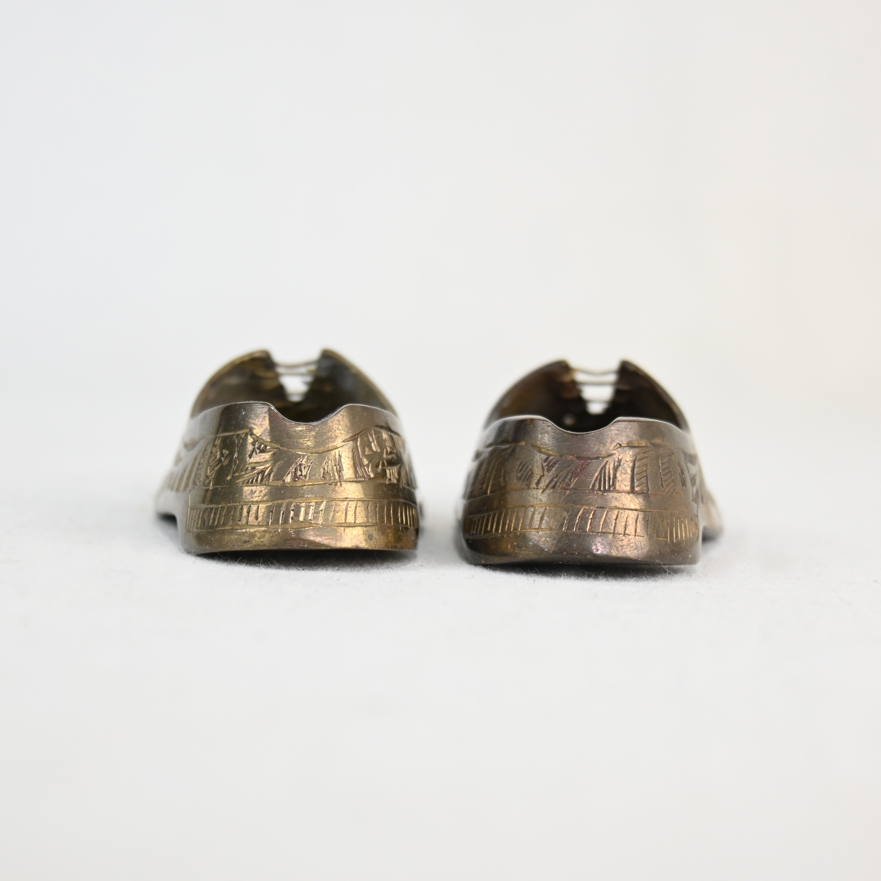 Indian vintage Brass Shoes Ash tray / インド ヴィンテージ 真鍮 灰皿 靴