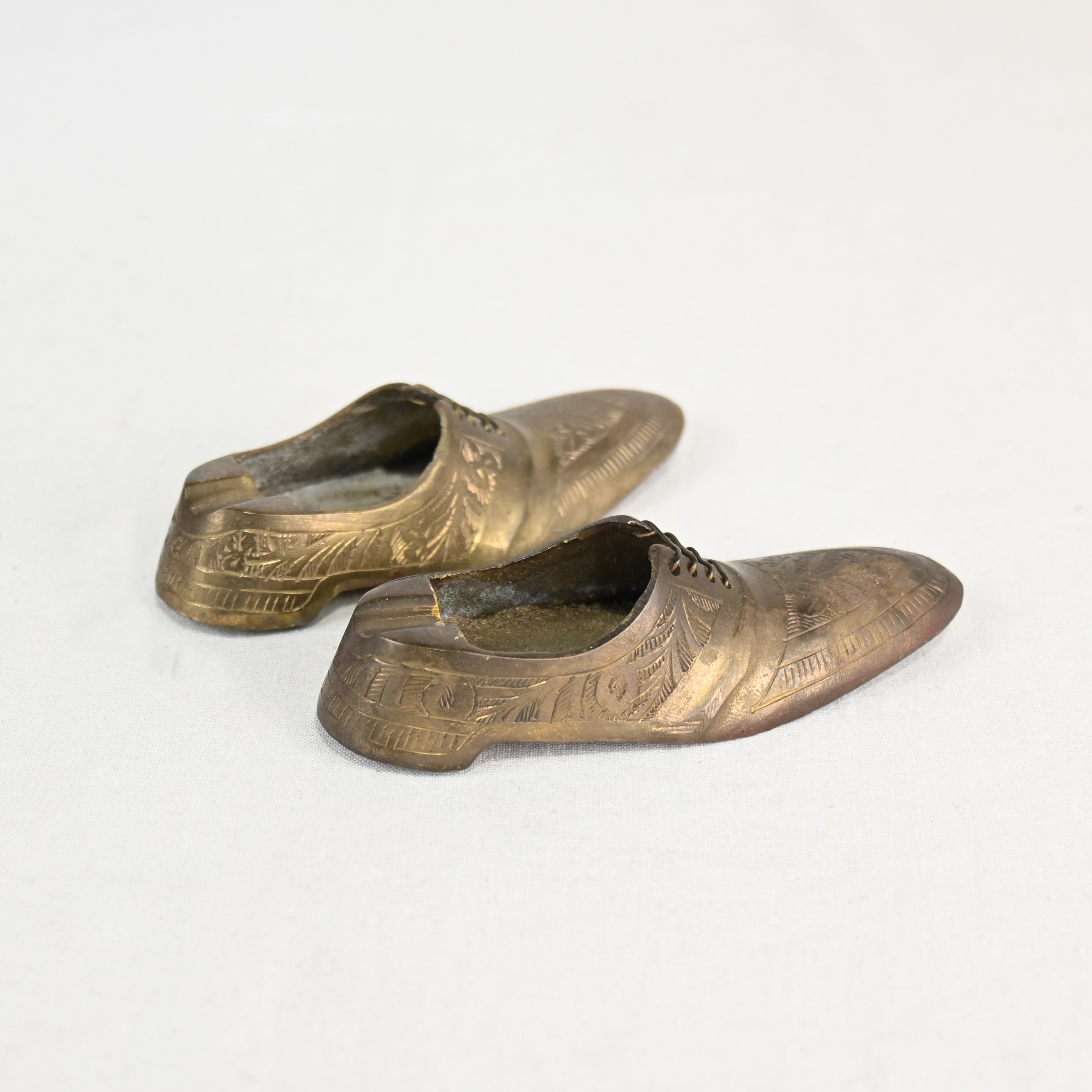 Indian vintage Brass Shoes Ash tray / インド ヴィンテージ 真鍮 灰皿 靴