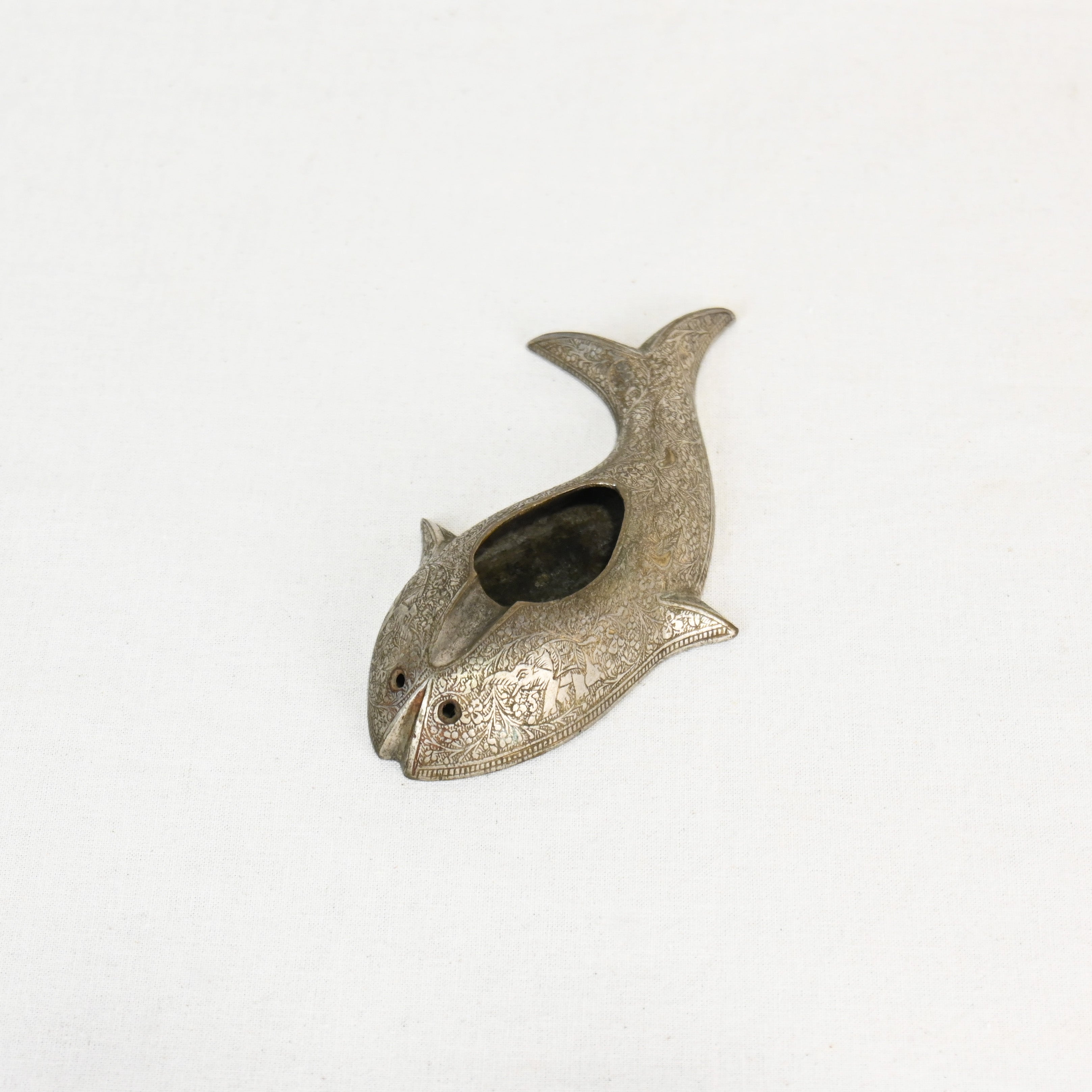 Indian vintage Brass Fish Ash tray / インド ヴィンテージ 真鍮 灰皿 魚