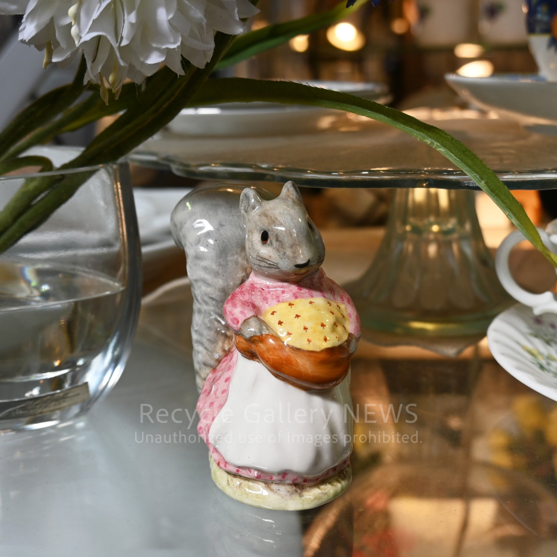 Beswick Peter Rabbit Timmy Tiptoes Goody Ceramic Figurine Gray Squirrel / ベスウィック ピーターラビット つまさきティミー グッディ 陶器 フィギュリン ハイイロリス