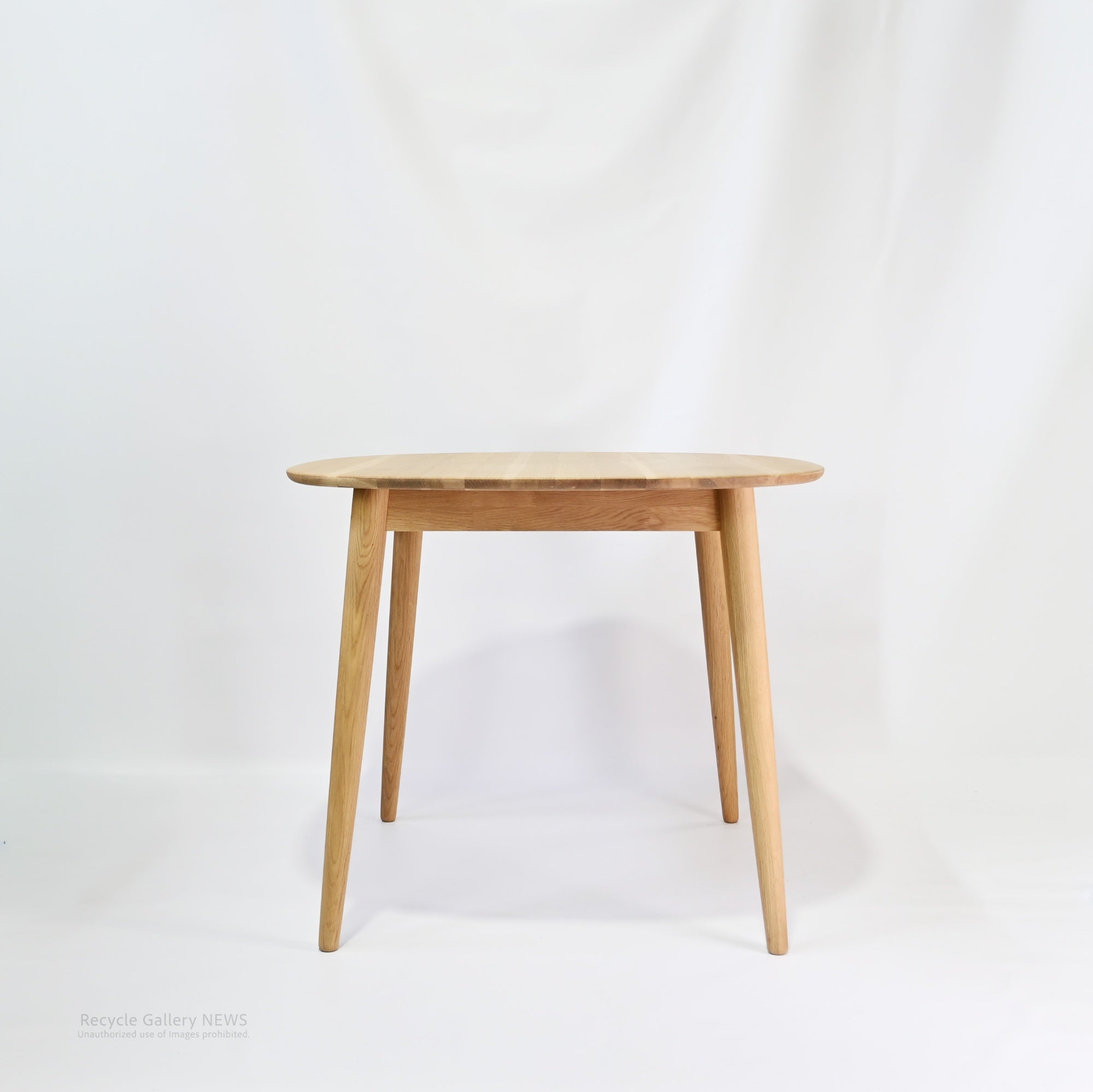 Karimoku New Standard 2-Seater Solid Wood Dining Table Minimalist Scandinavian Inspired Japan /　 カリモク 2Pダイニングセット 日本 ニュースタンダード 無垢材 北欧テイスト ミニマル