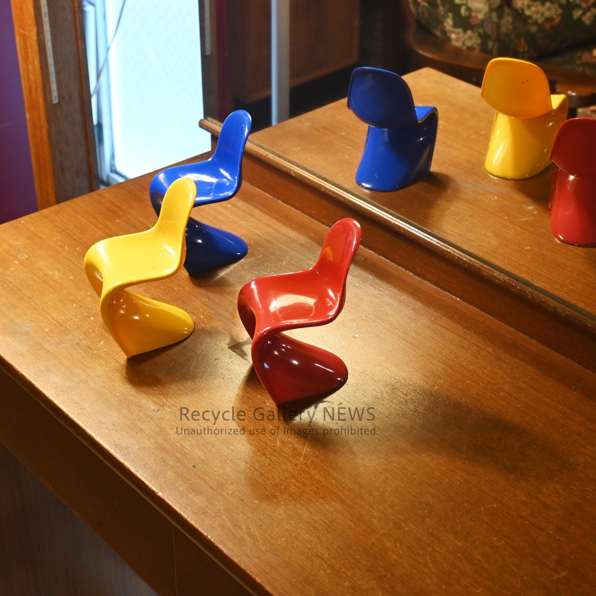 vitra 1/6 Scale Miniature Panton Chair by Verner Panton Swiss Mid-Century Modern / ヴィトラ パントンチェア 6/1 ミニチュアコレクション スイス ミッドセンチュリー ヴァーナーパントン