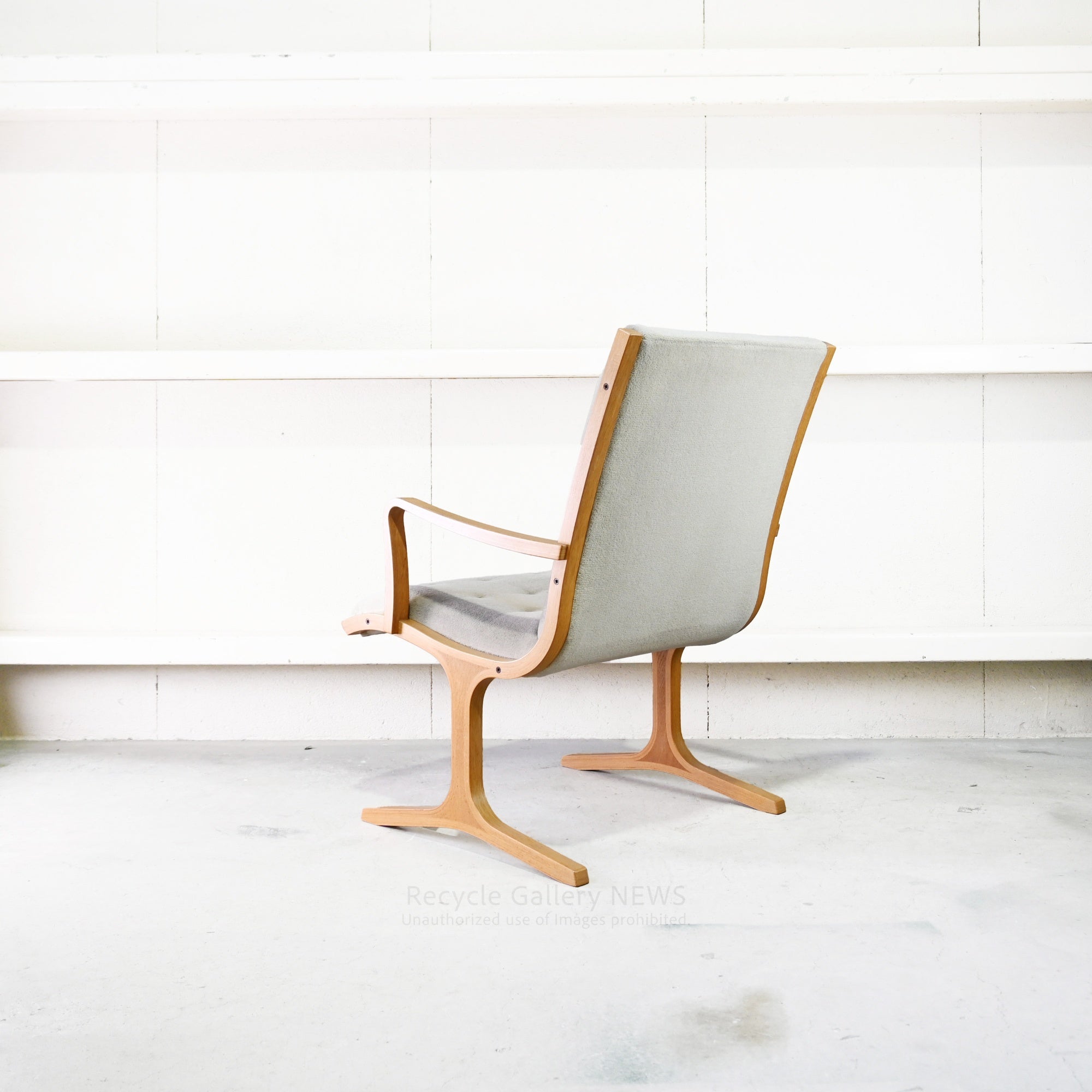 Discontinued Tendo Mokko "Heron" Low Back Chair by Mitsumasa Sugasawa Japanese Modern Masterpiece / 天童木工 ヘロン ローバックチェア 廃盤 日本 モダンデザイン 菅澤光政 傑作