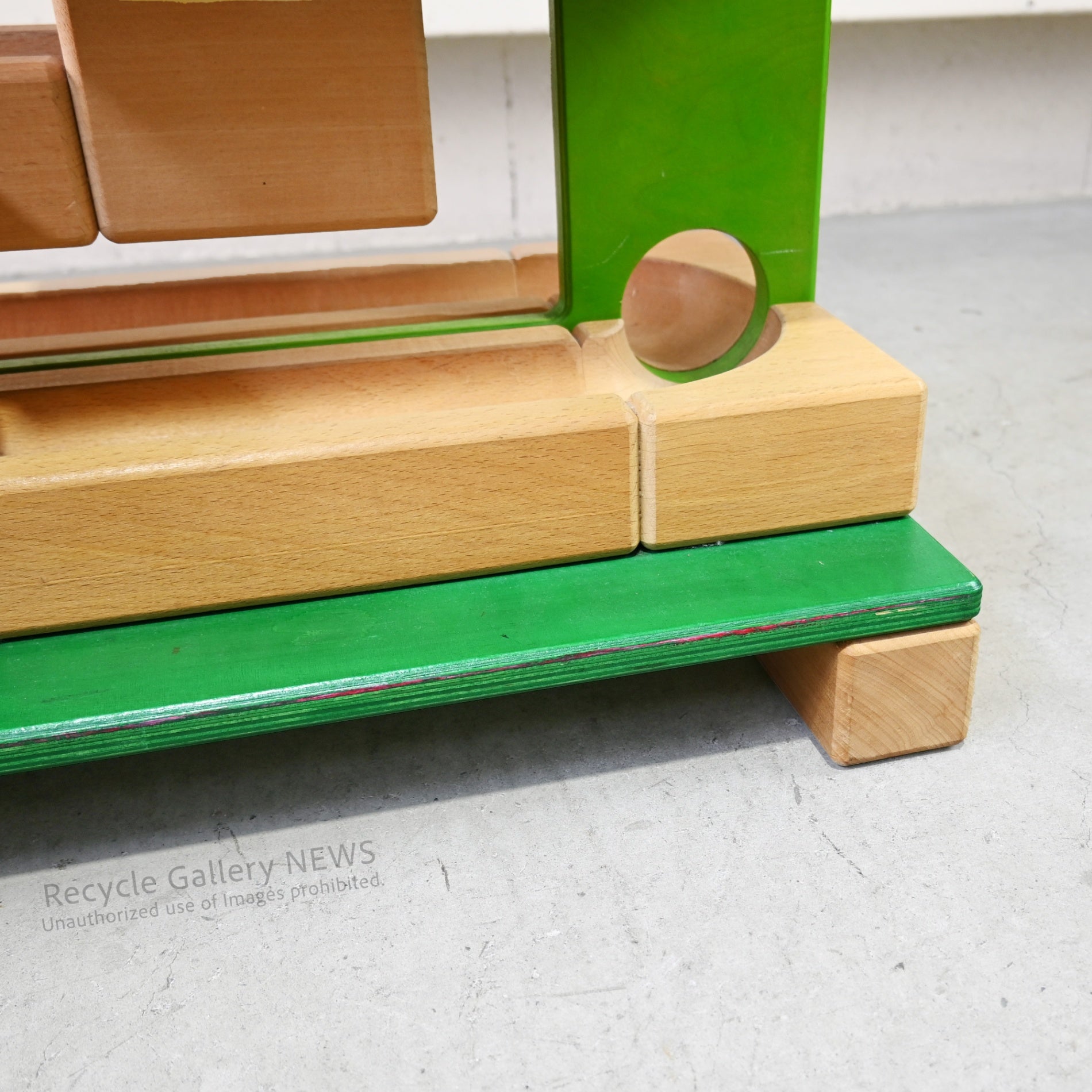 Bornelund Japanese Wooden Marble Run Educational Toy for All Ages / マーブルラン 木製 日本 知育玩具 オモチャ 全年齢