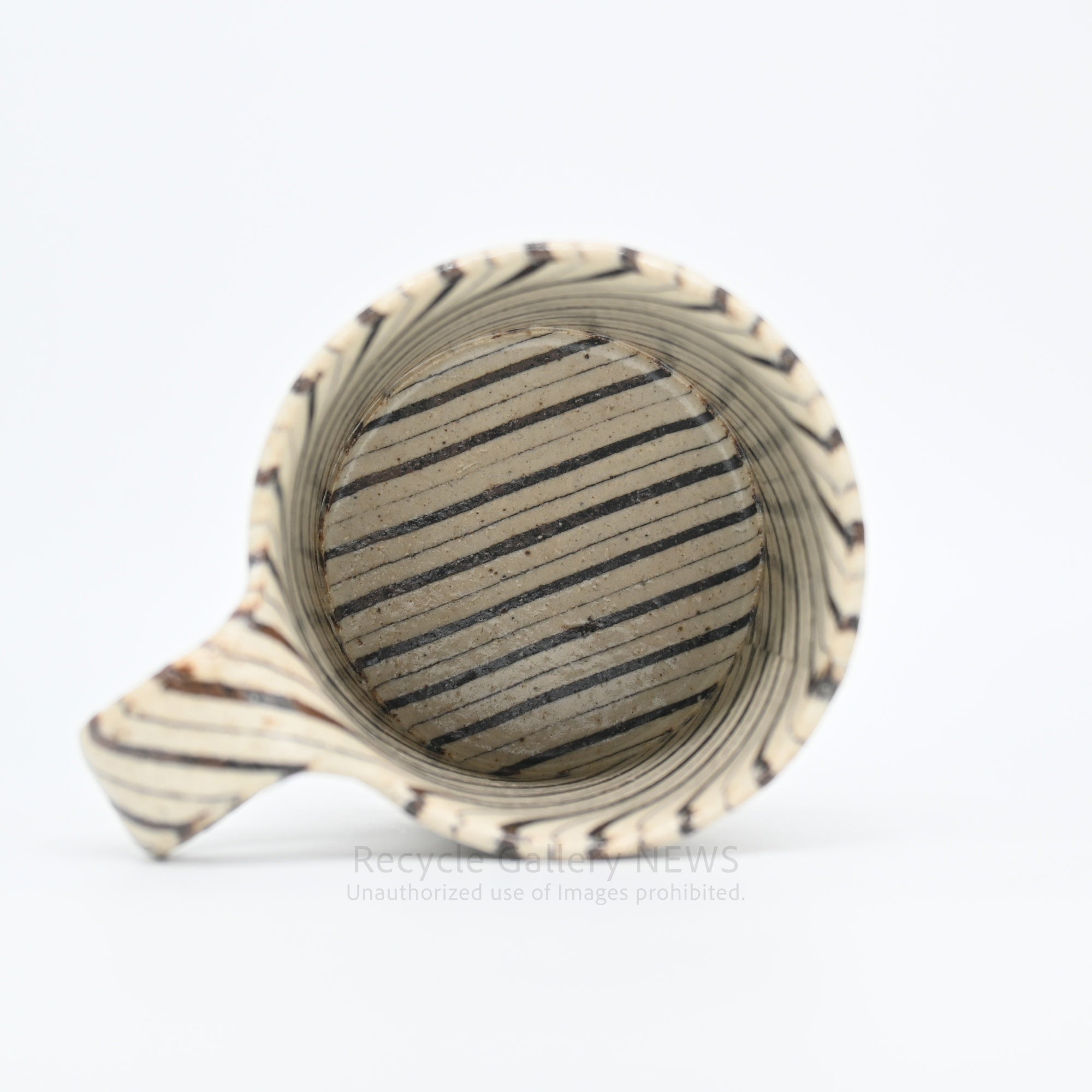Yusuke Aida Oshino Kiln Nerikomi Clay Seam "SHIGURE" Cup&Saucer Contemporary Japanese Ceramics Ivory Brown Stripe Pattern / 會田雄亮 忍野窯 練上 碗皿 「時雨」カップ＆ソーサー コーヒーカップ 陶器 現代陶芸 和モダン クリーム ブラウン ストライプ