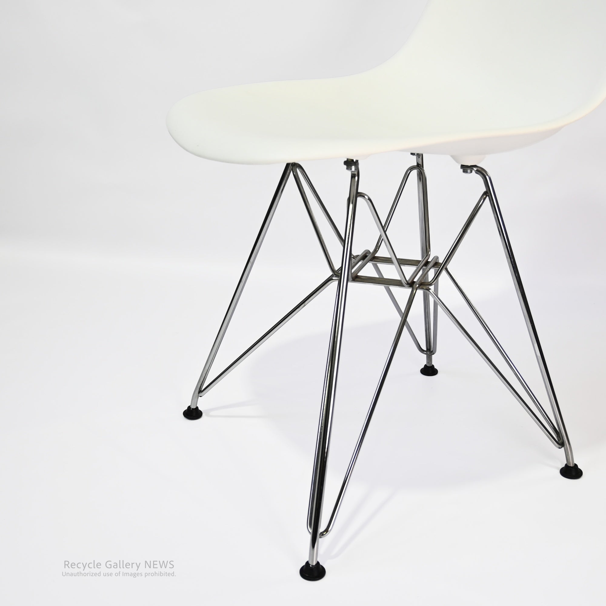 Herman Miller Eames DSR Side Chair with Wire Base American Mid Century Modern Designer Furniture Polypropylene / イームズシェルサイドチェアDSR ワイヤーベース デザイナーズ アメリカ ミッドセンチュリー ポリプロピレン