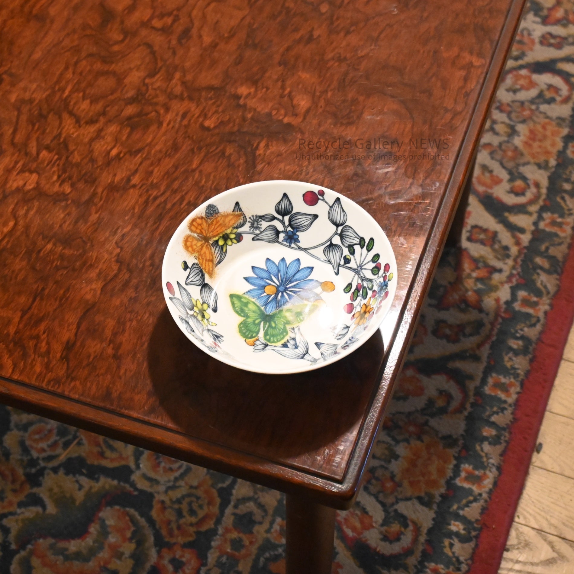 ARABIA RUNO Finland  "Butterfly" Floral Bowl White Porcelain / アラビア ルノ バタフライボウル フィンランド 花柄 白磁