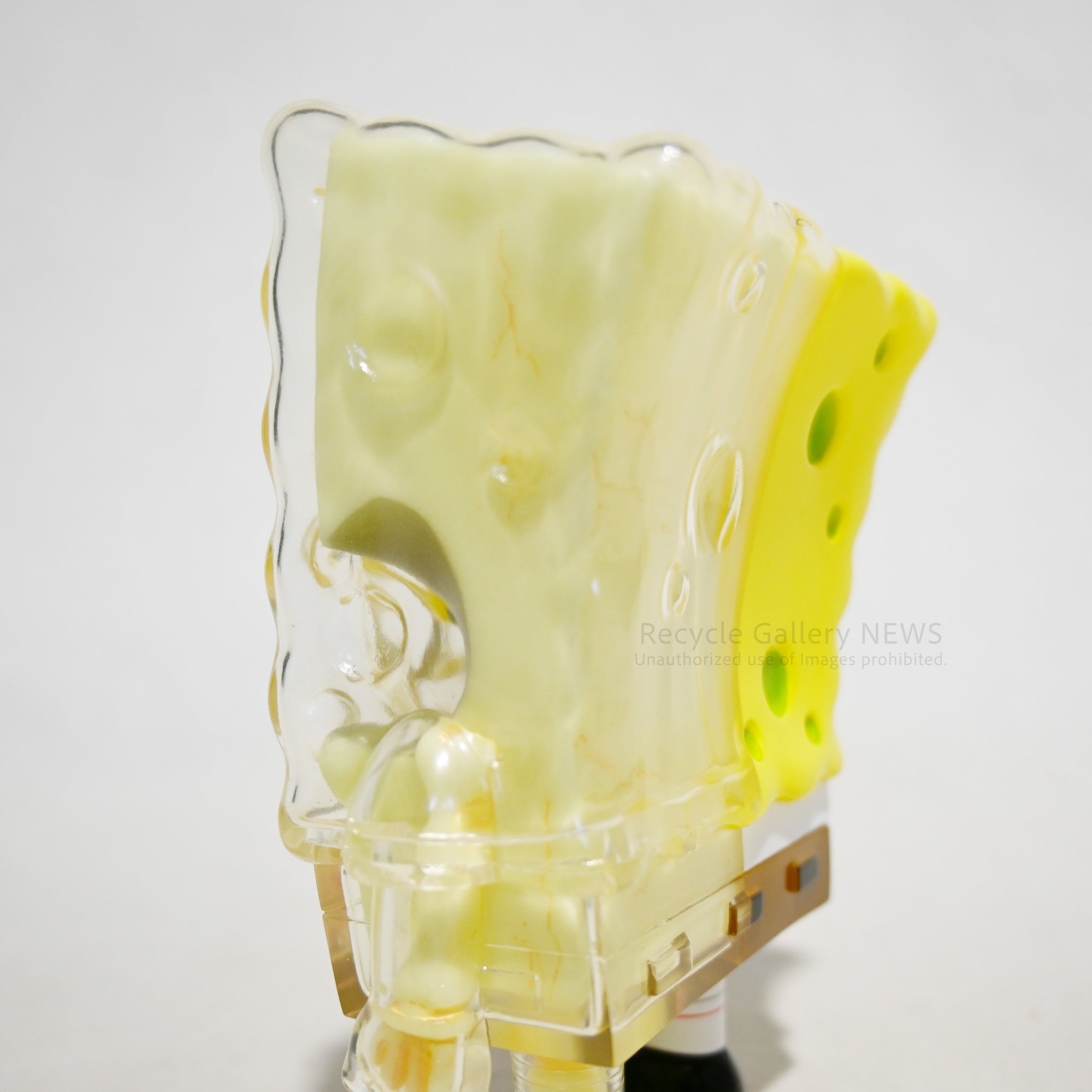 SECRETBASE SPONGEBOB X-RAY FULL COLOR Yellow G.I.D Ver. Made in Japan / シークレットベース スポンジボブ スケルトン 蓄光 フィギュア ソフビ 日本製