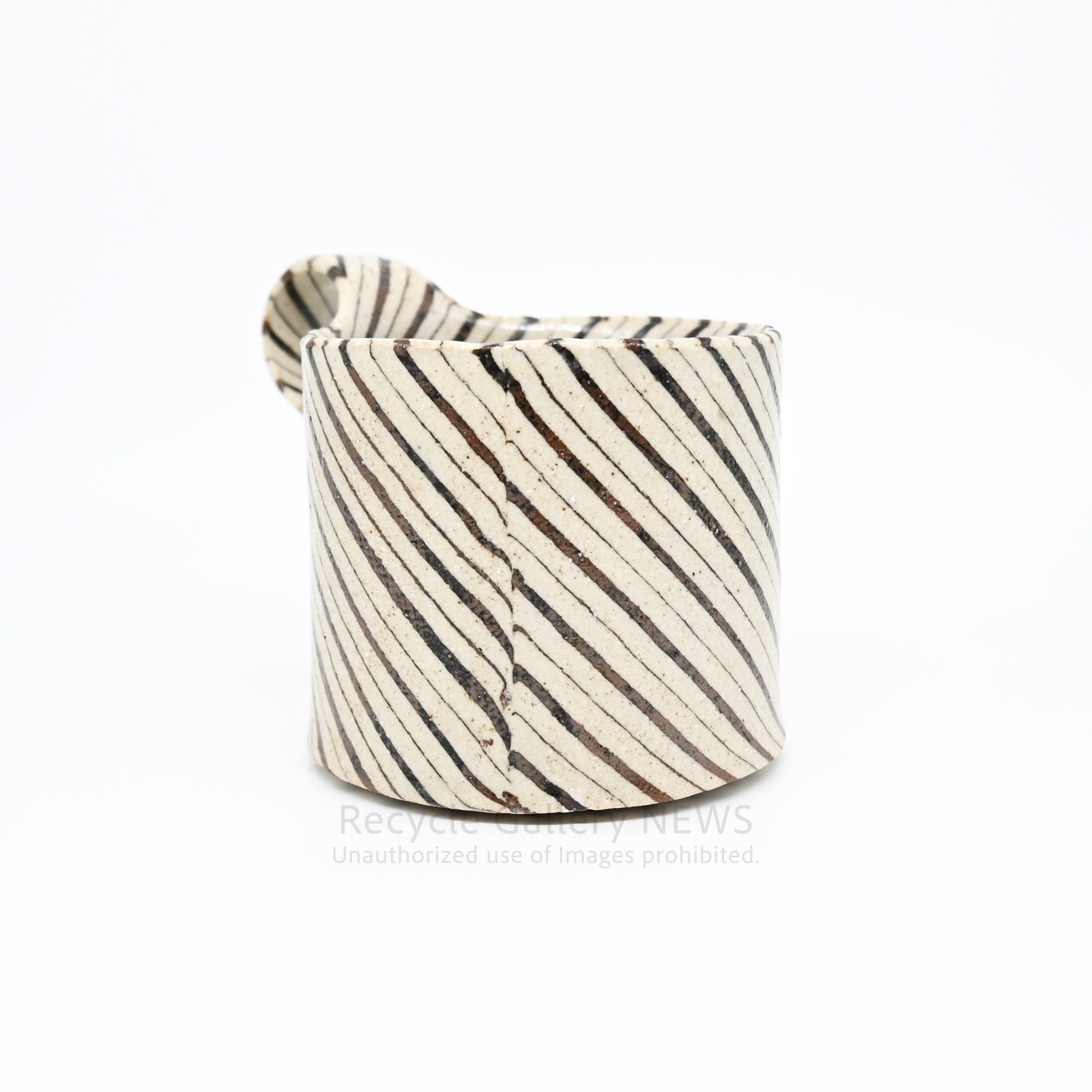 Yusuke Aida Oshino Kiln Nerikomi Clay Seam "SHIGURE" Cup&Saucer Contemporary Japanese Ceramics Ivory Brown Stripe Pattern / 會田雄亮 忍野窯 練上 碗皿 「時雨」カップ＆ソーサー コーヒーカップ 陶器 現代陶芸 和モダン クリーム ブラウン ストライプ