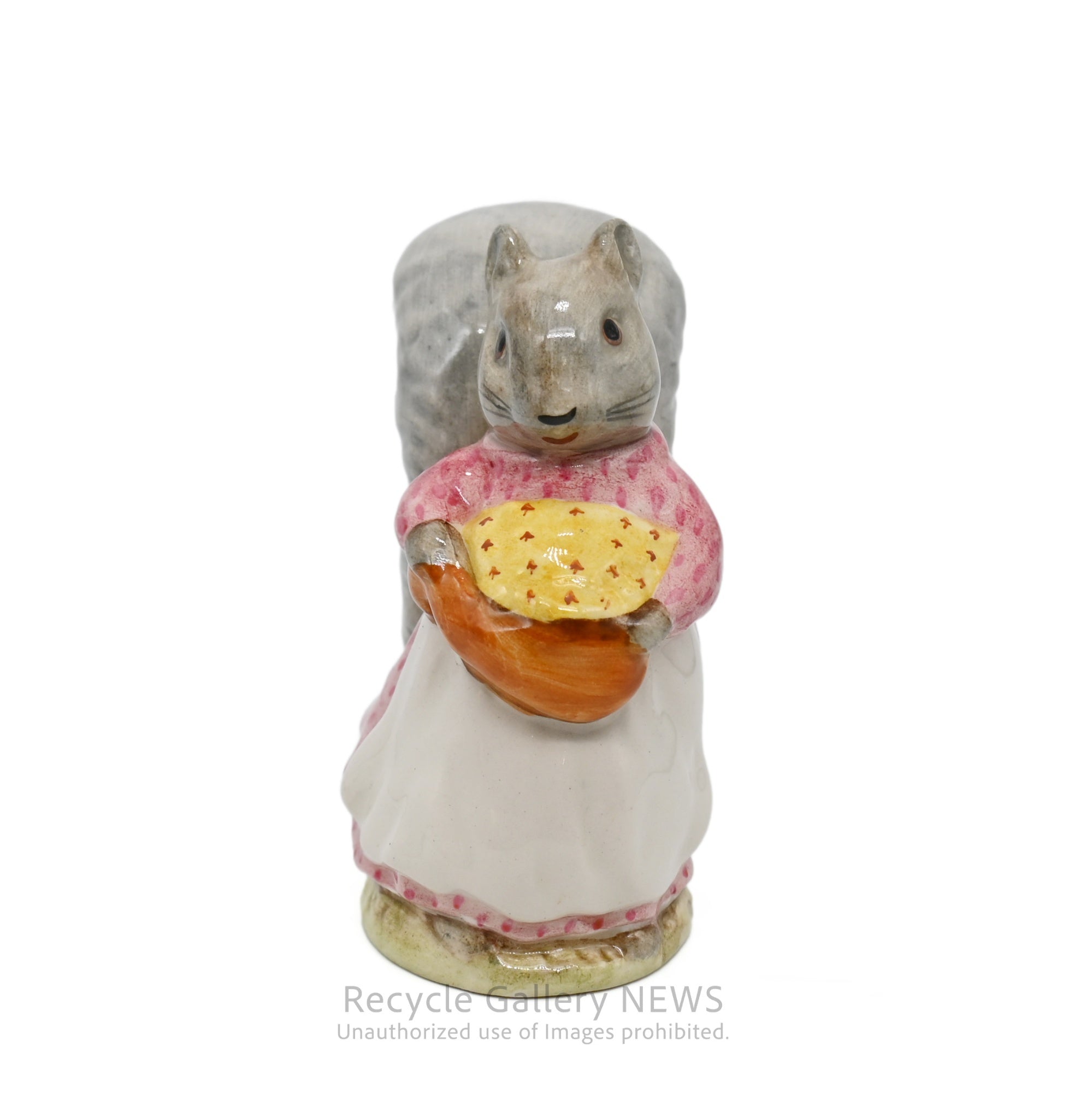 Beswick Peter Rabbit Timmy Tiptoes Goody Ceramic Figurine Gray Squirrel / ベスウィック ピーターラビット つまさきティミー グッディ 陶器 フィギュリン ハイイロリス
