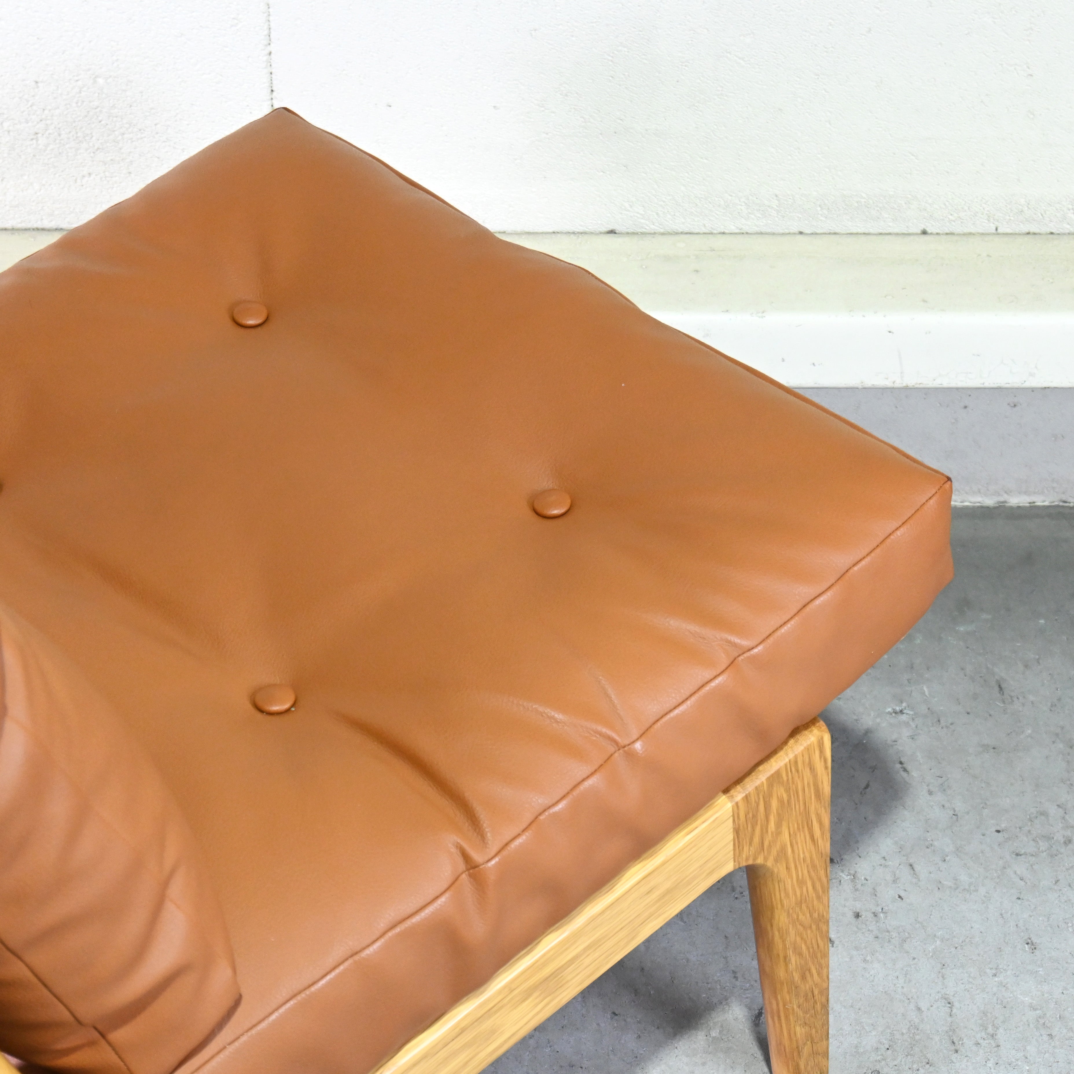 MARUNI60 Frame chair 1seater Oakwood Vinyl leather Armless Japanese modern Long life design / マルニ60 フレームチェア 1シーター オーク材 ビニールレザー アームレス ジャパニーズモダン ロングライフデザイン